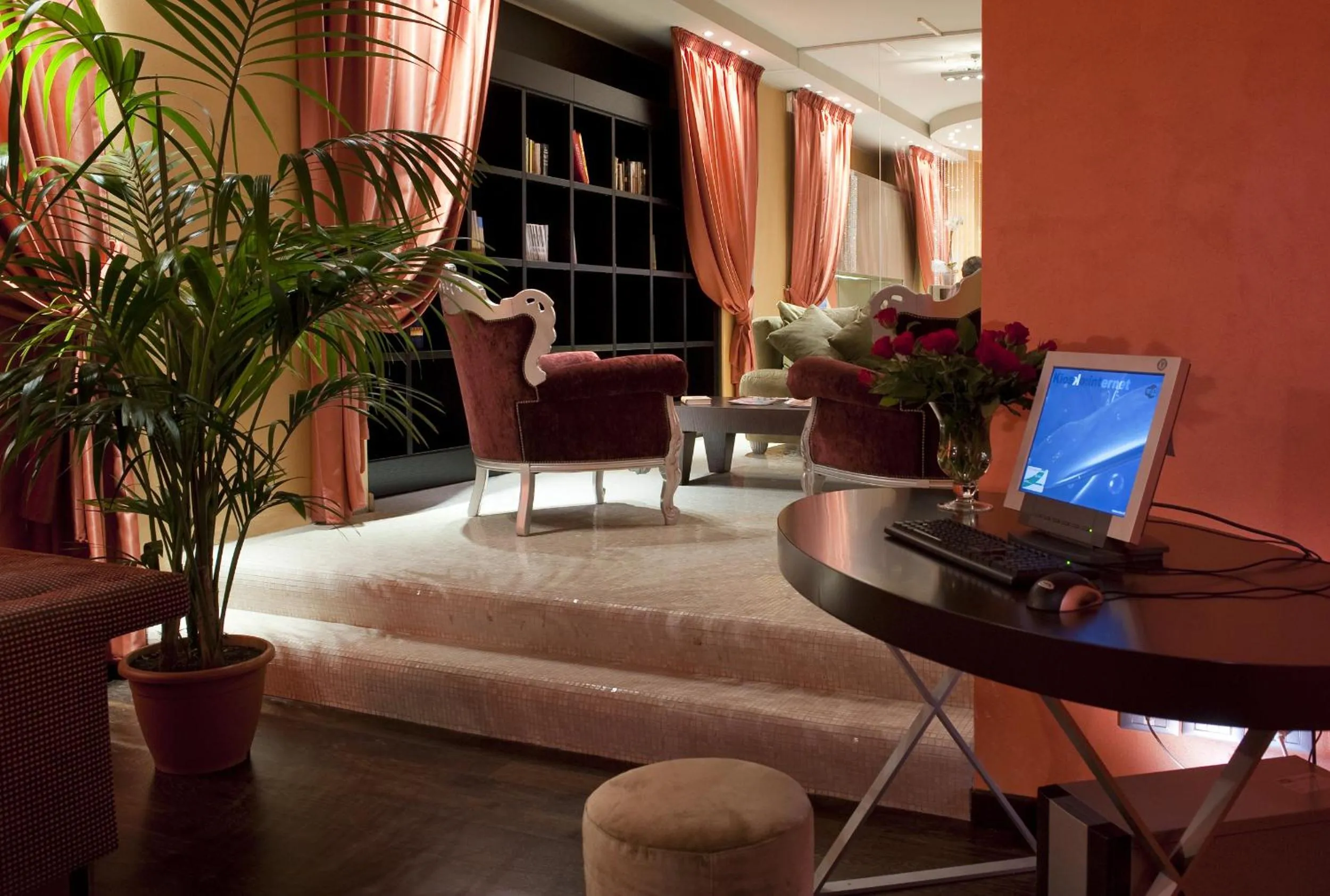 Lounge or bar in c-hotels Fiume