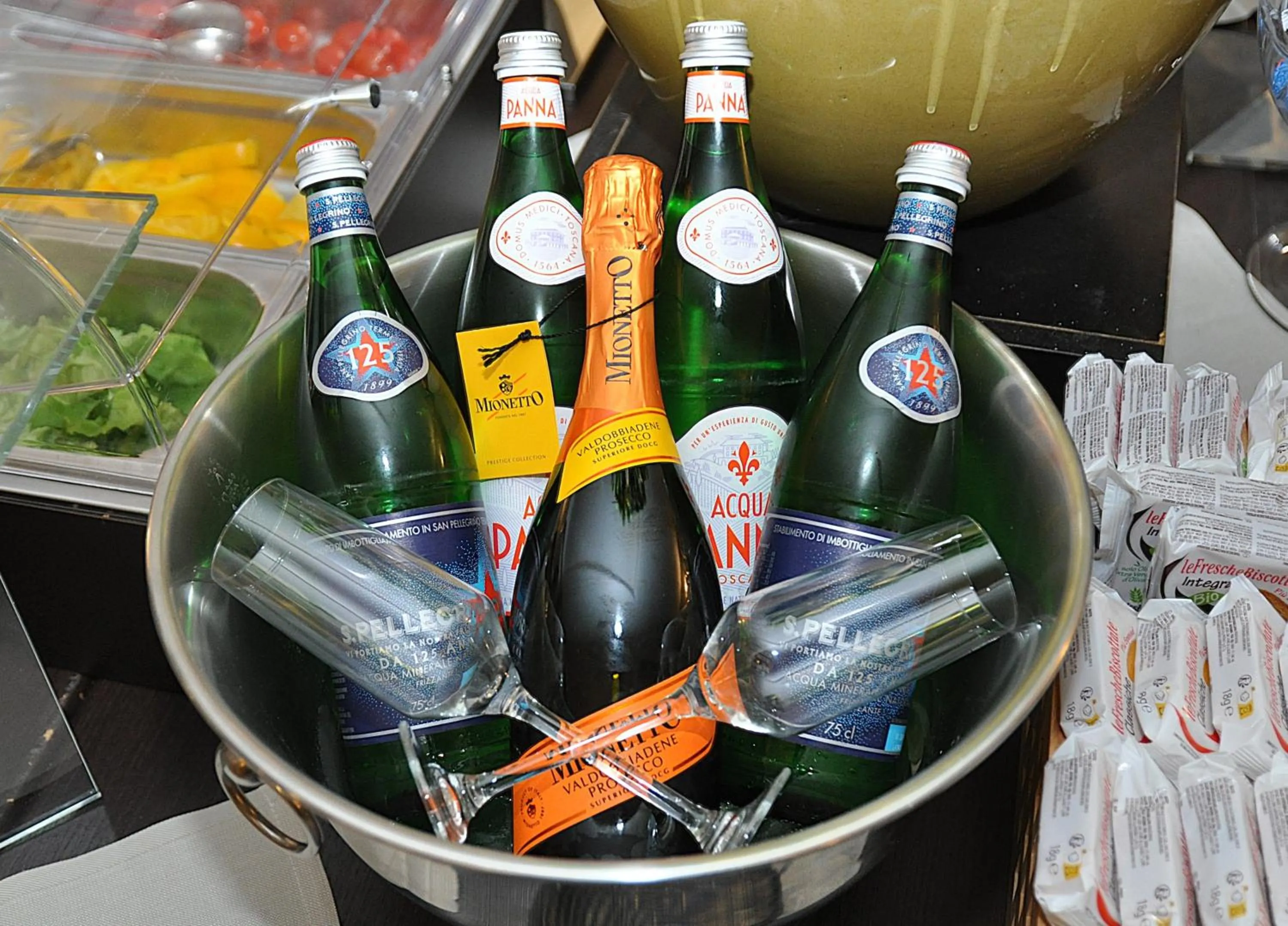 Breakfast in Hotel Comtur