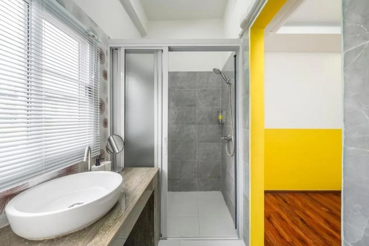 Bathroom in The Ram Hotel