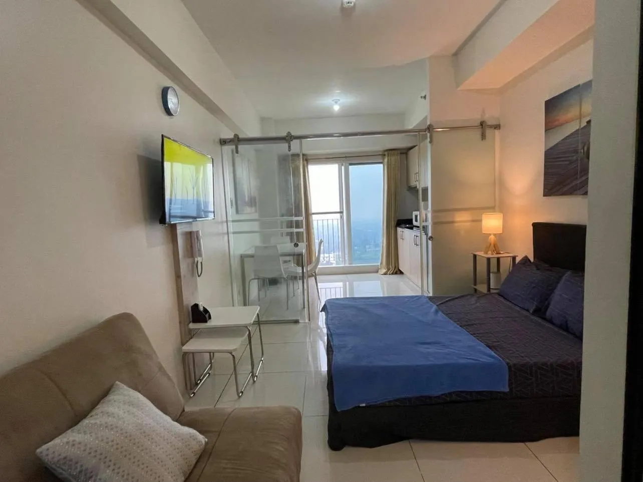 Photo of the whole room, Bed in The Place SMDC Wind Residences Tagaytay