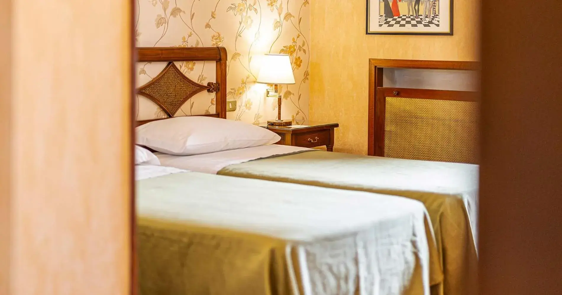 Deluxe Twin Room in Hotel&Ristorante Miramonti Palazzo Storico Deluxe Twin Room in Hotel&Ristorante Miramonti Palazzo Storico