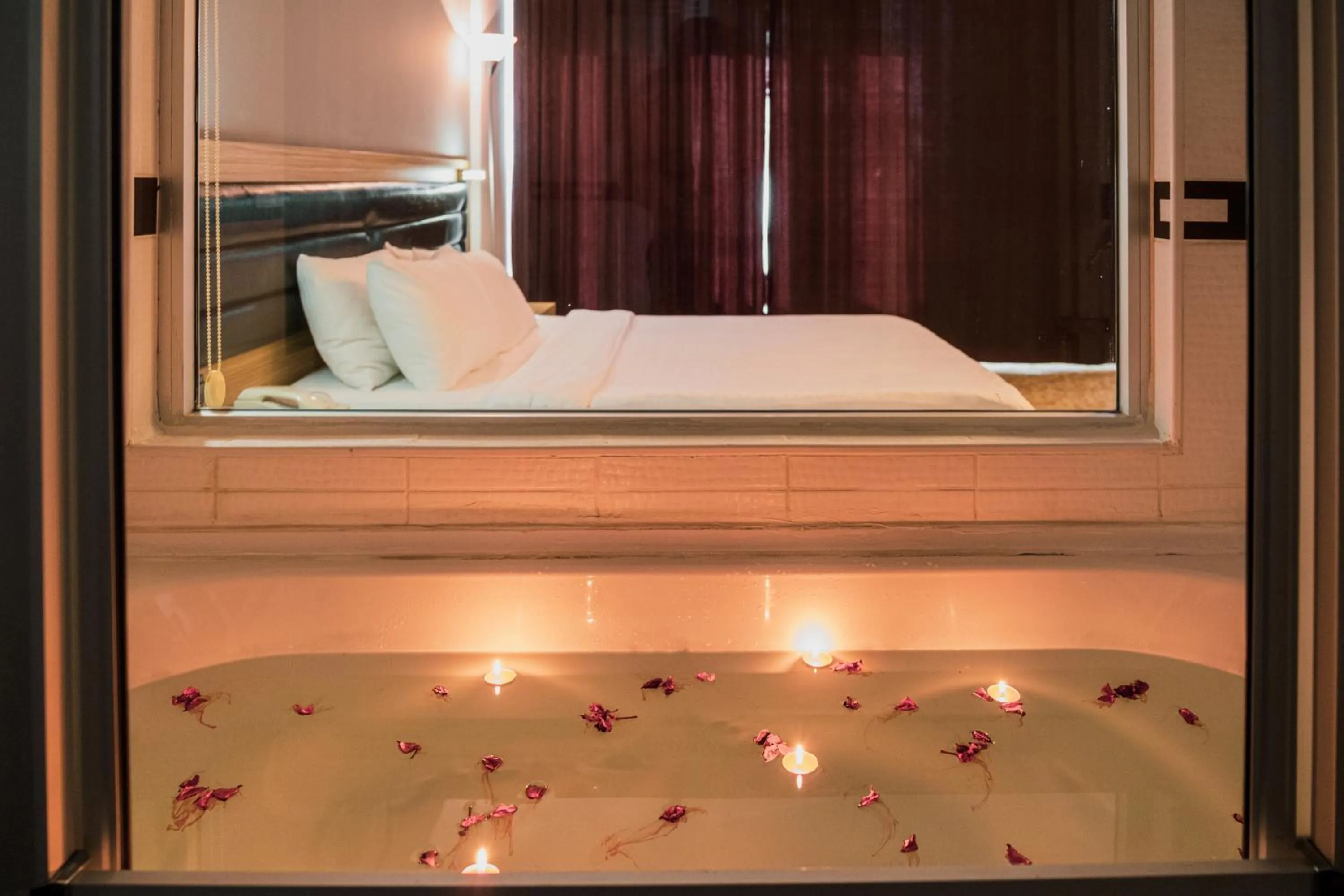 Bathroom, Bed in INN TOWN HOTEL