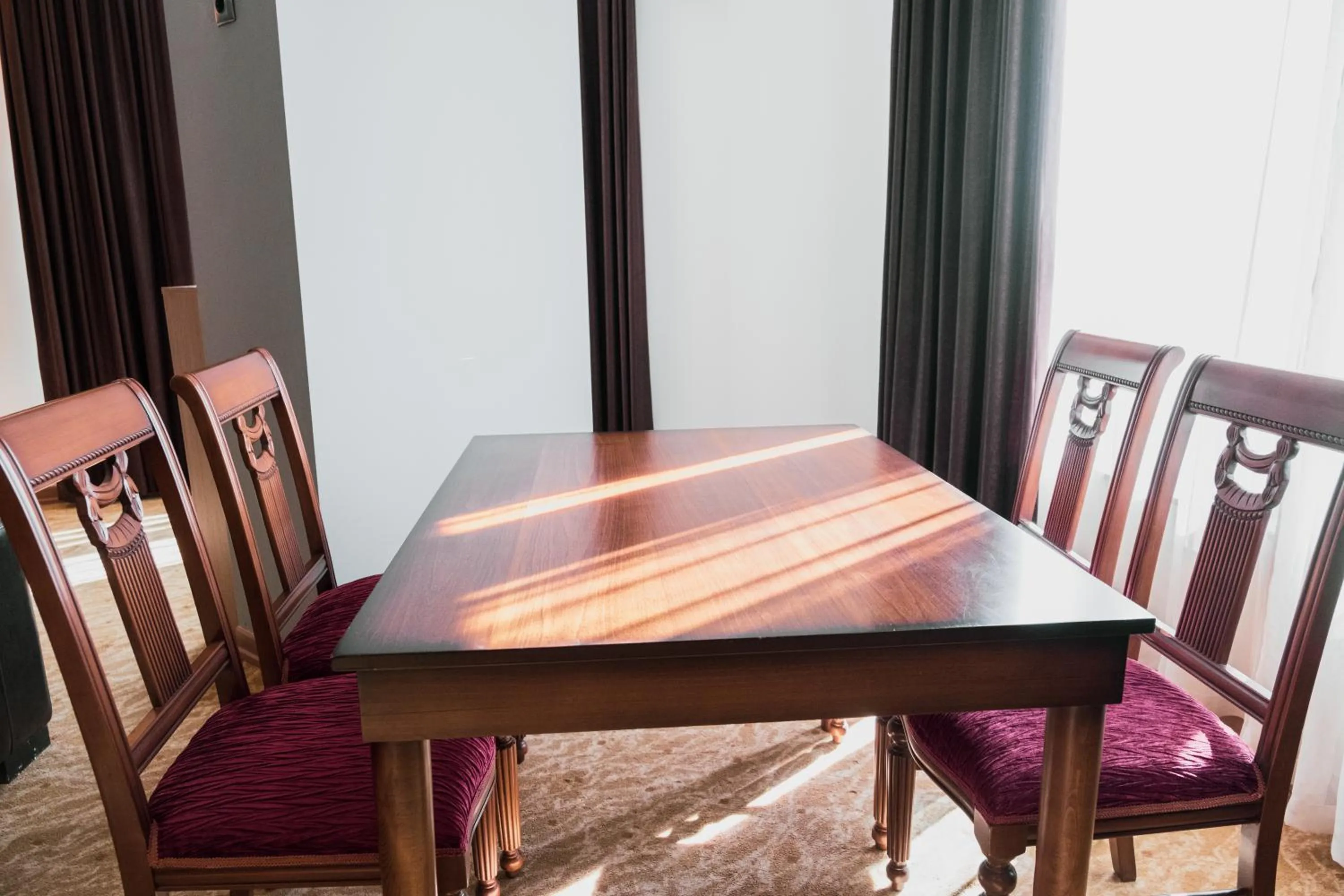 Dining area in INN TOWN HOTEL