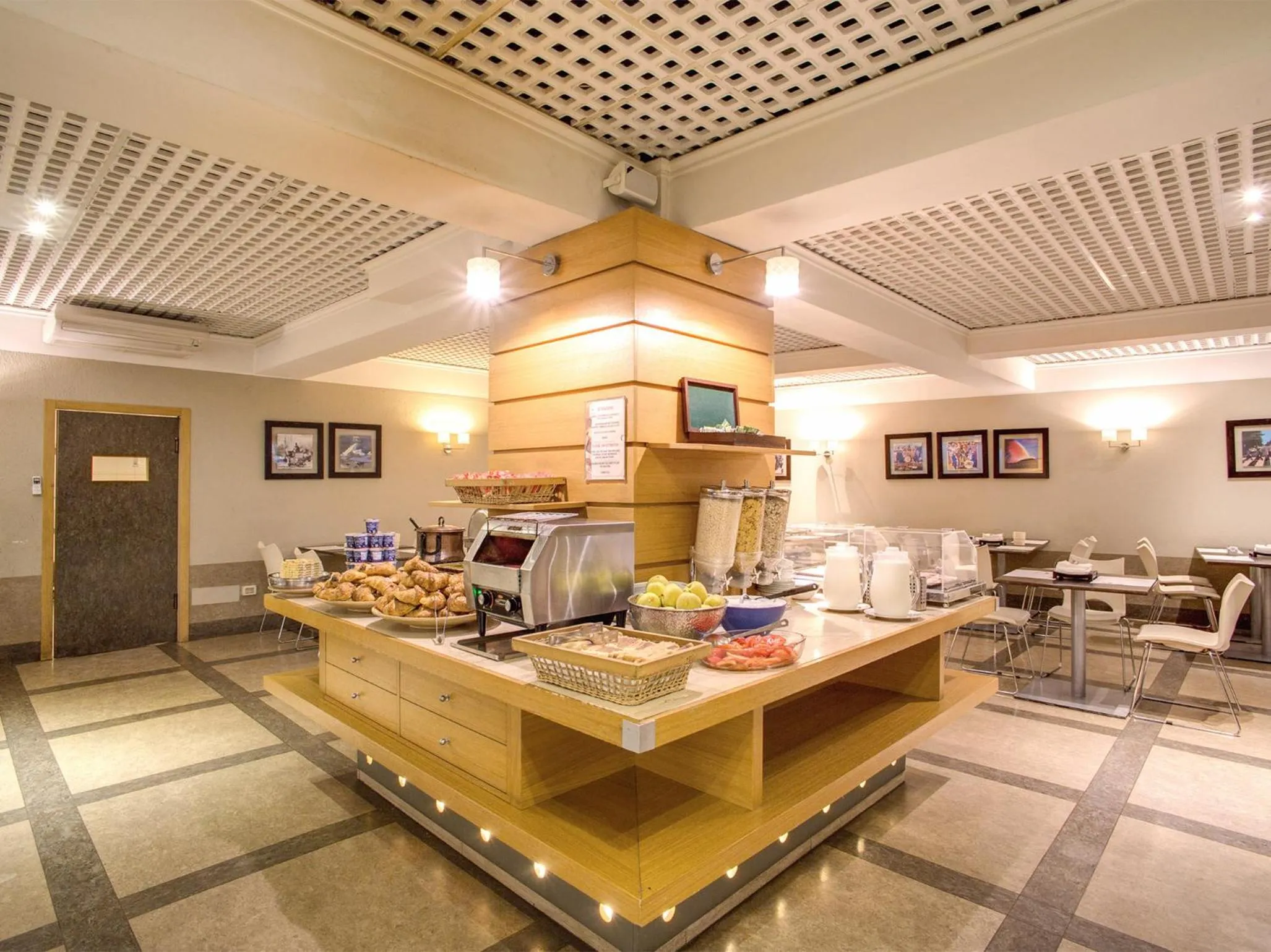 Restaurant/places to eat in Hotel Delle Nazioni