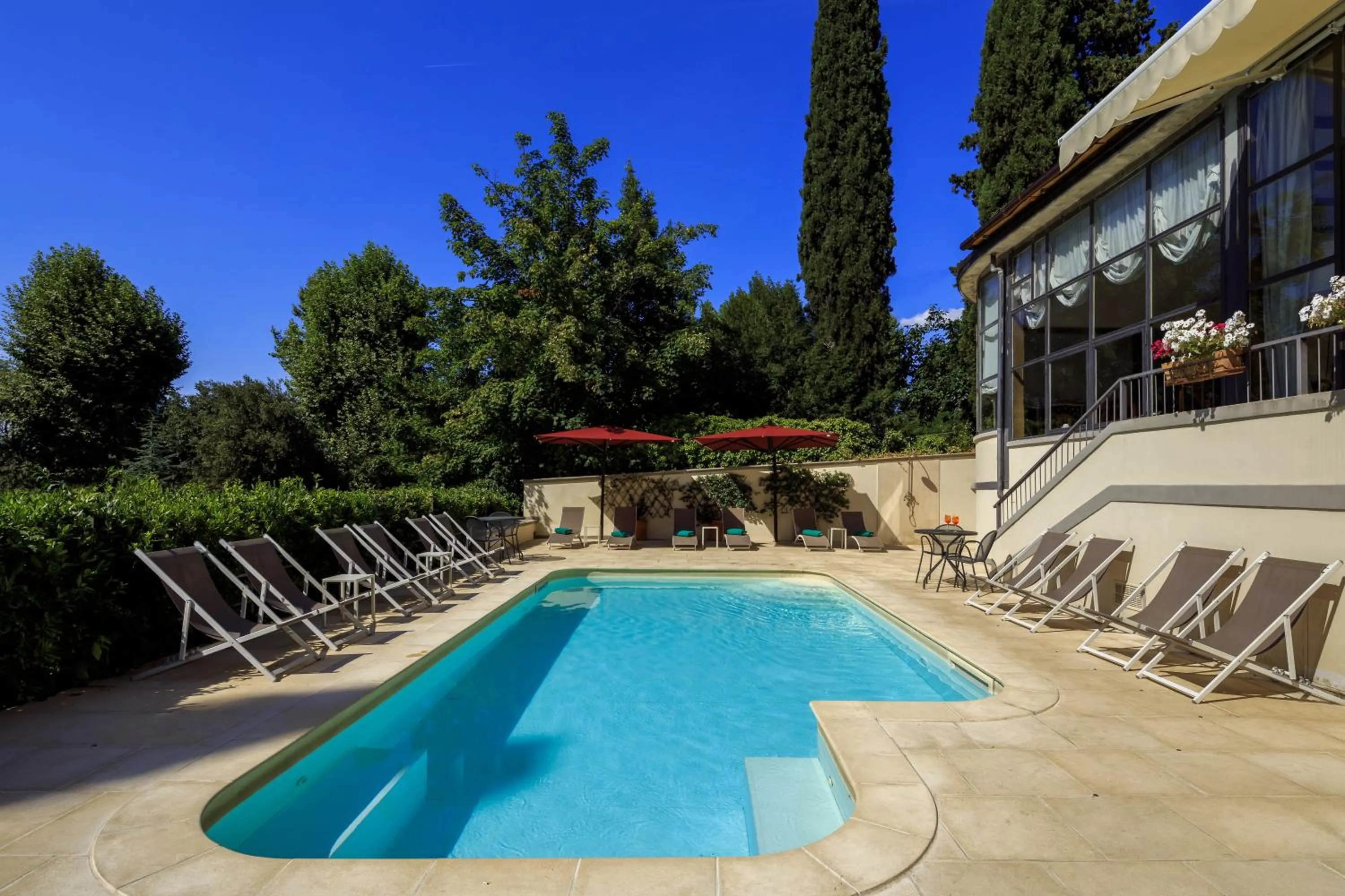 Pool view in Hotel Villa Carlotta