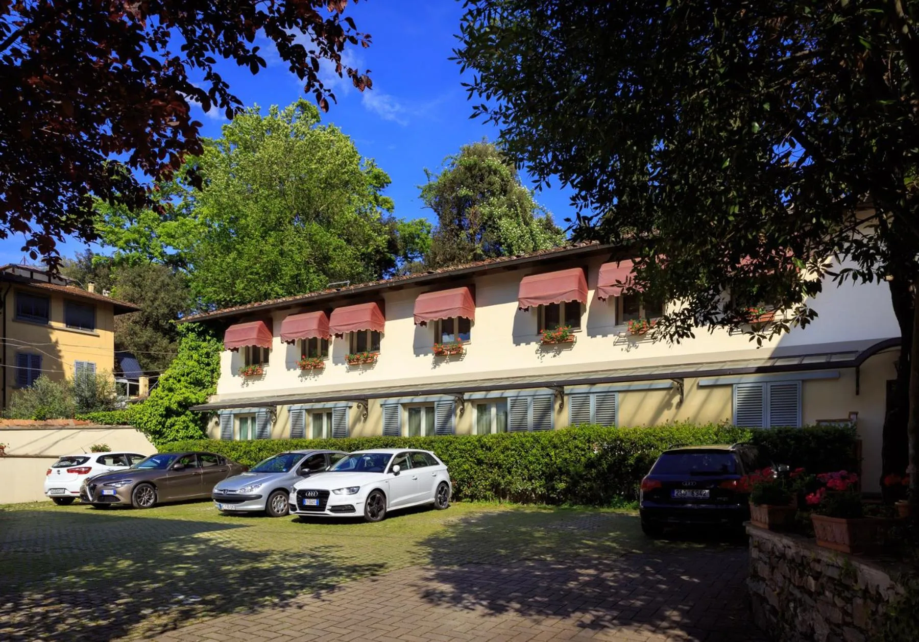 Property building in Hotel Villa Carlotta