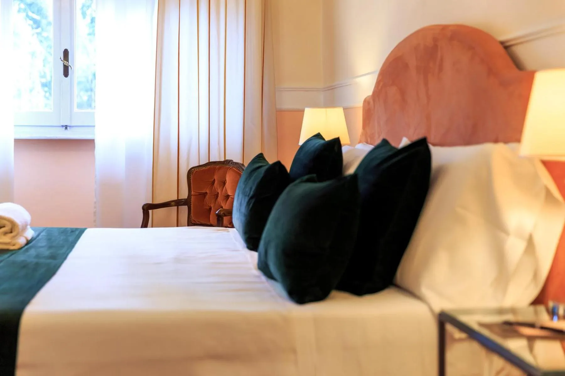 Bed in Hotel Villa Carlotta