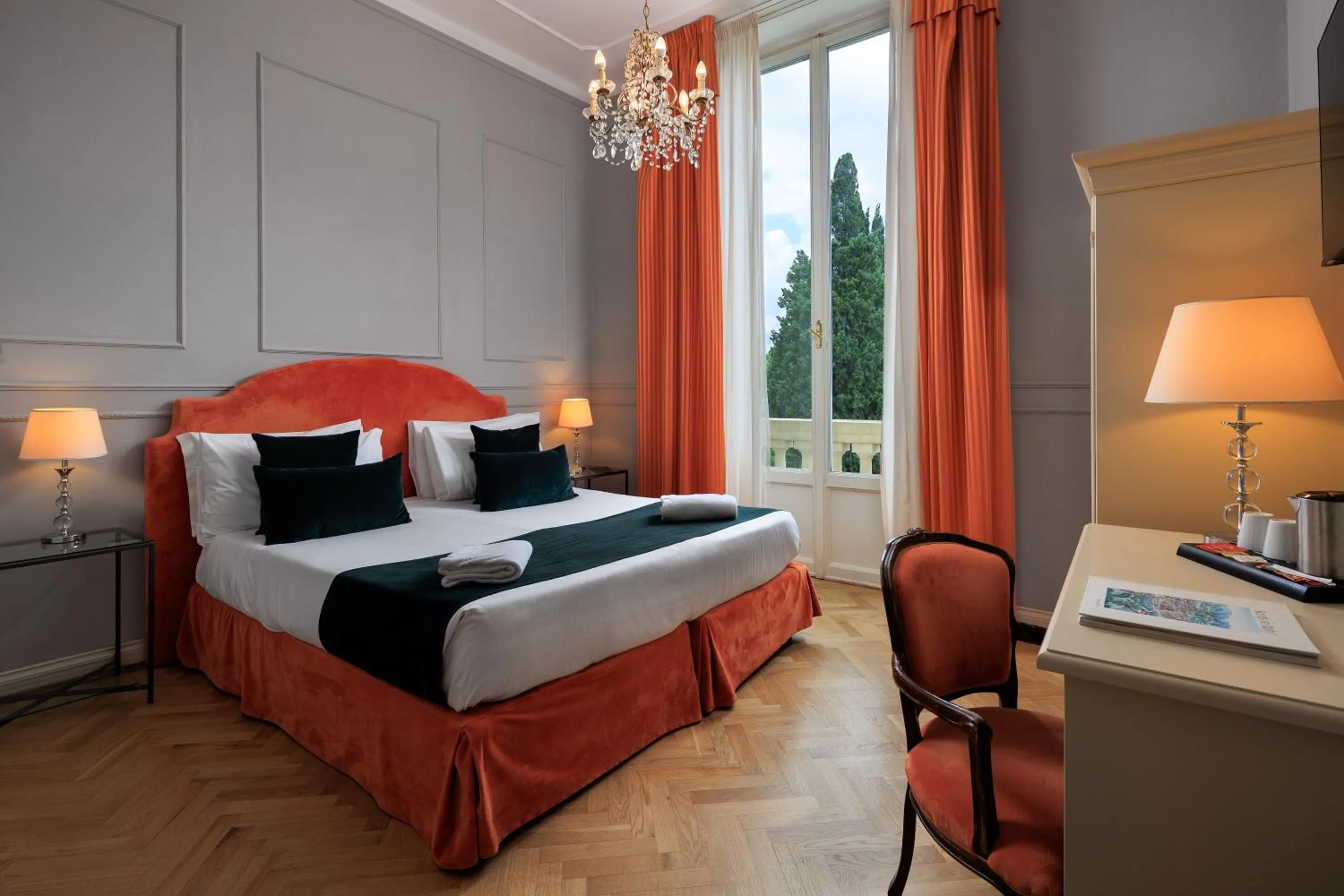 Photo of the whole room, Bed in Hotel Villa Carlotta