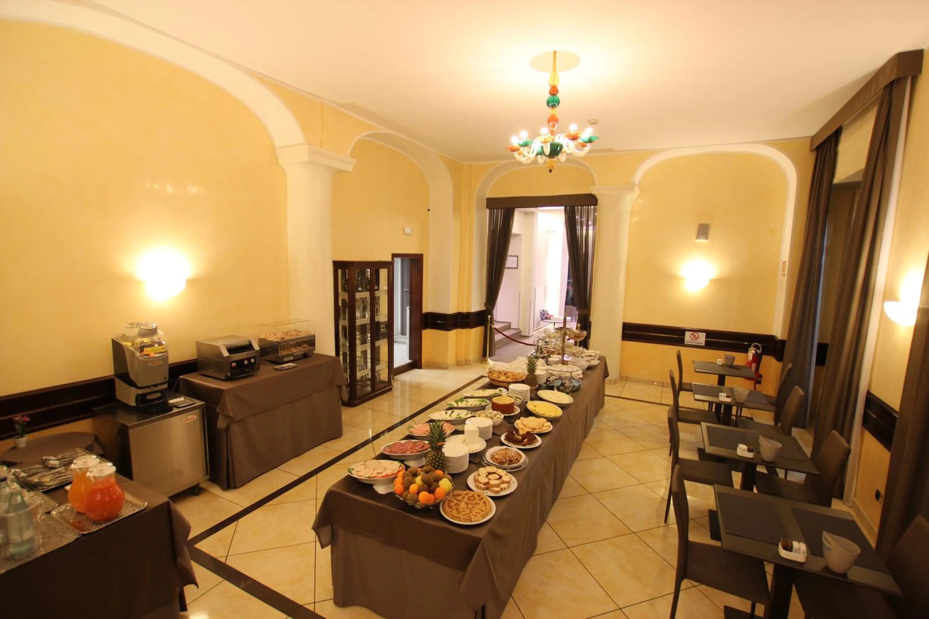 Food and drinks in Mokinba Hotels Baviera
