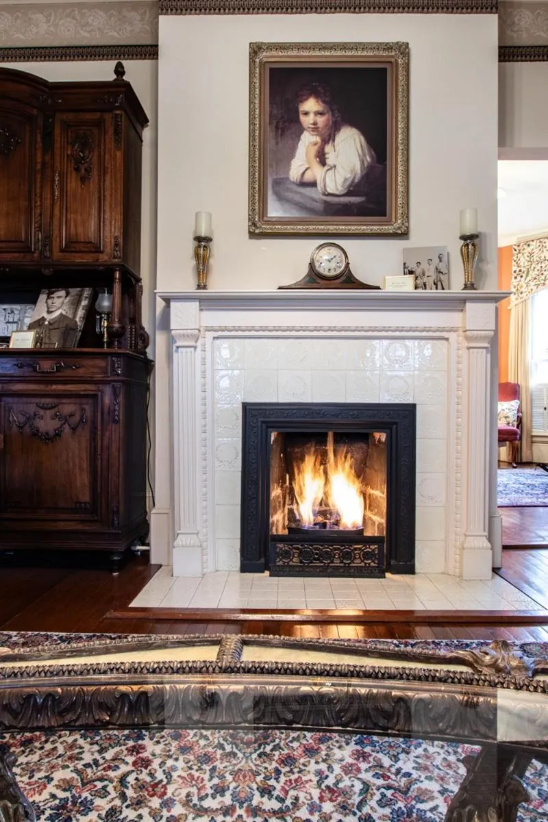 The Oaks Victorian Inn