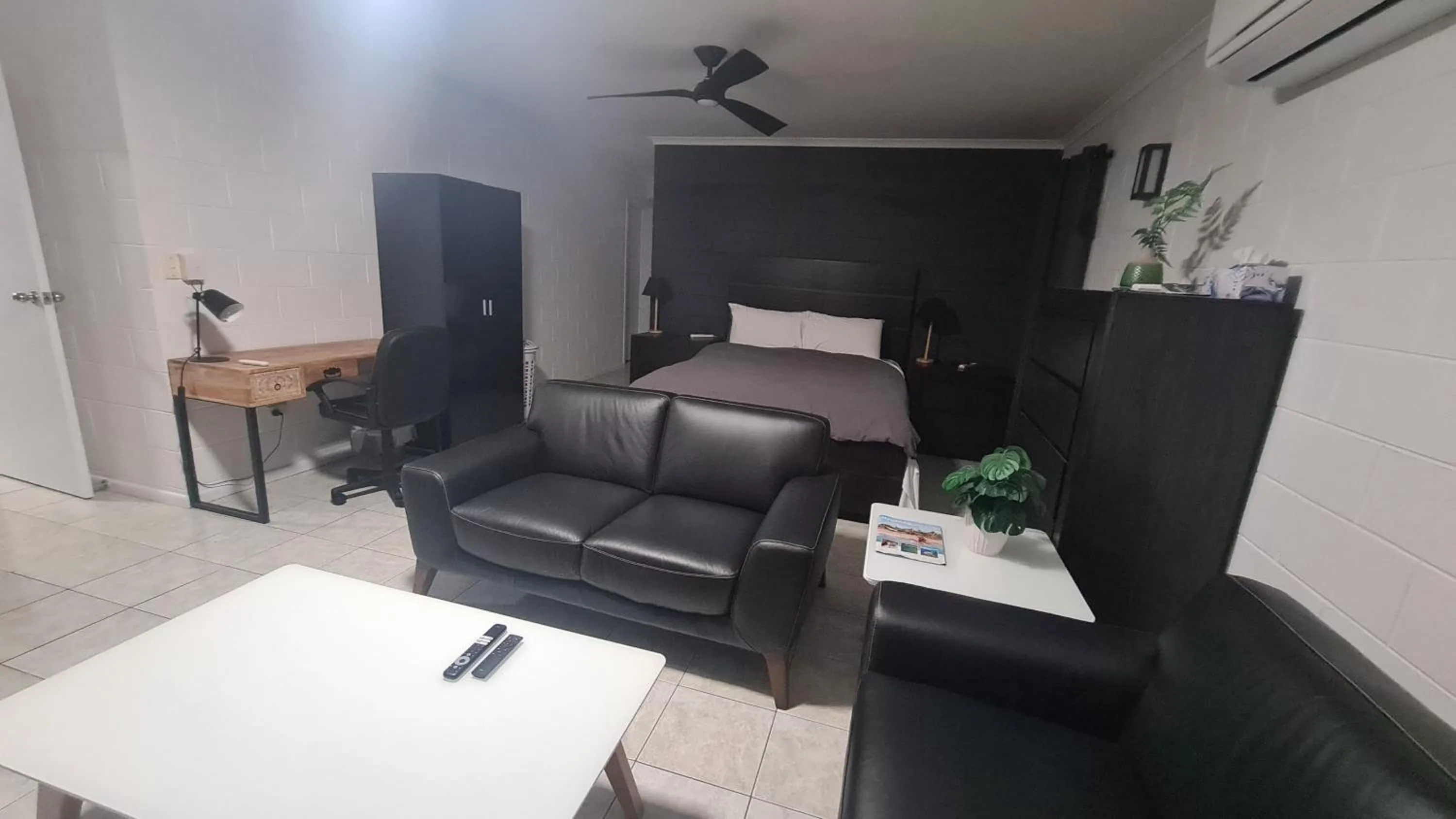 Living room in Emthree Seaside Apartments