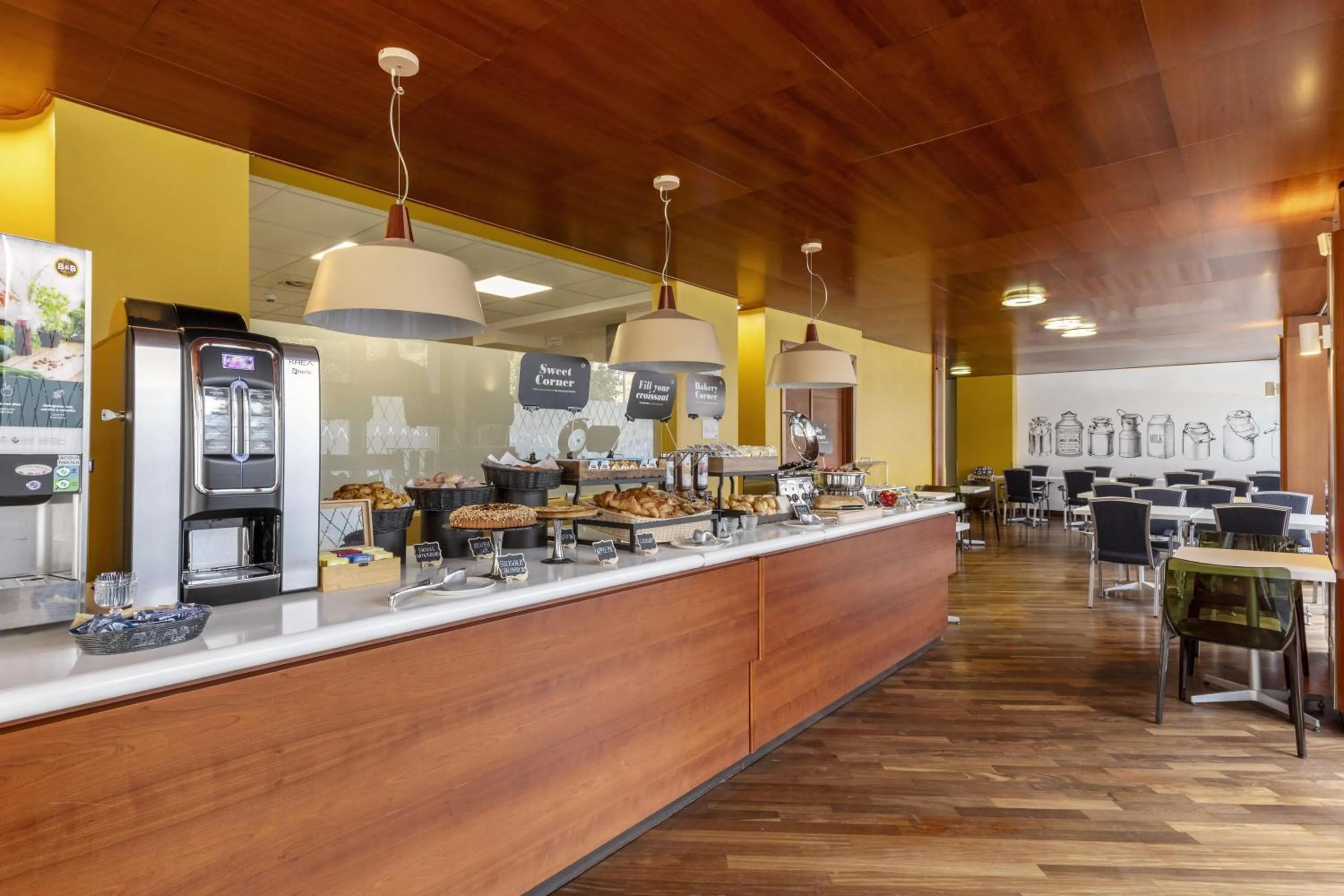 Lounge or bar in B&B Hotel Modena