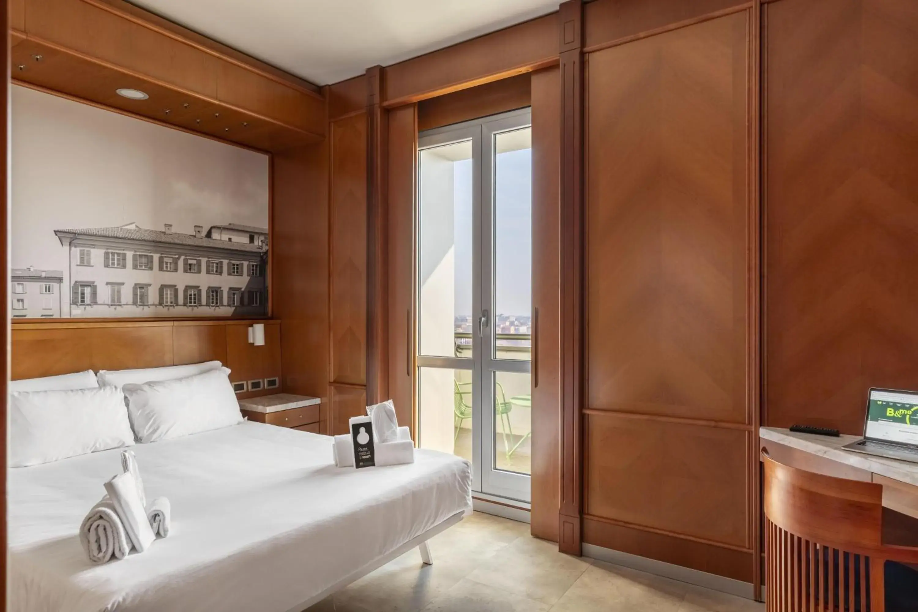 Deluxe Room in B&B Hotel Modena Deluxe Room in B&B Hotel Modena