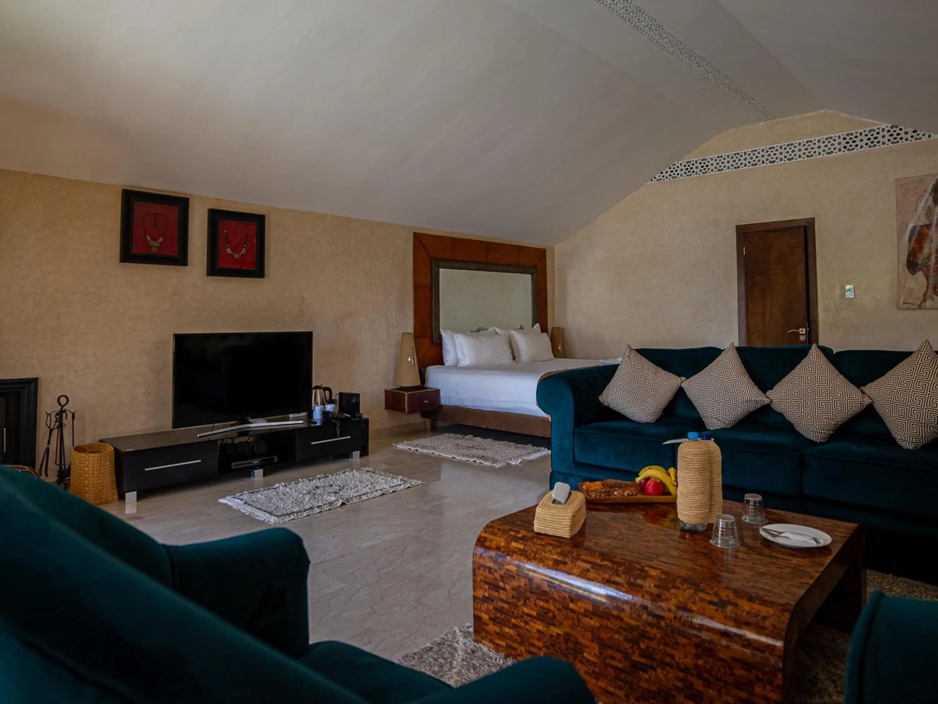 SUMAHAN SUITES & SPA