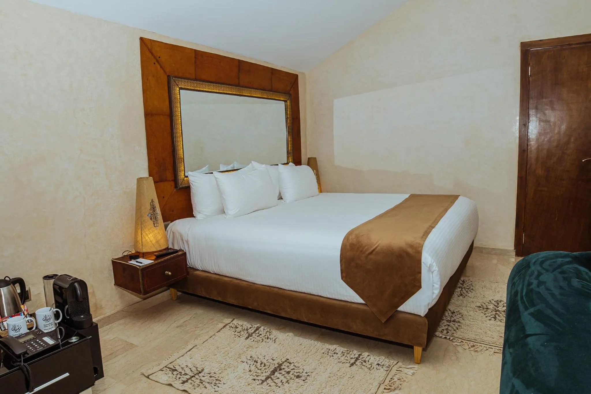 Bed in SUMAHAN SUITES & SPA