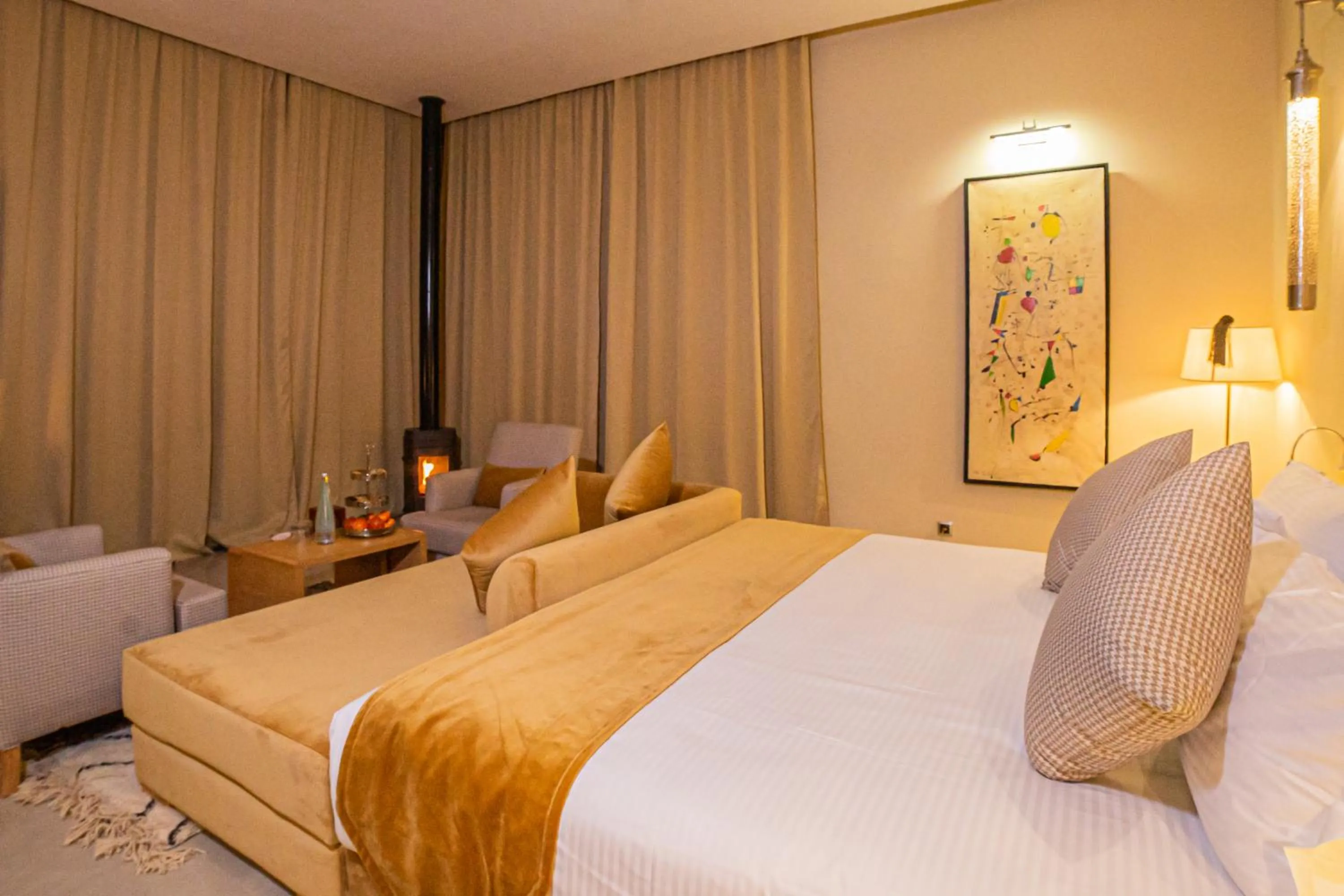 Bed in SUMAHAN SUITES & SPA