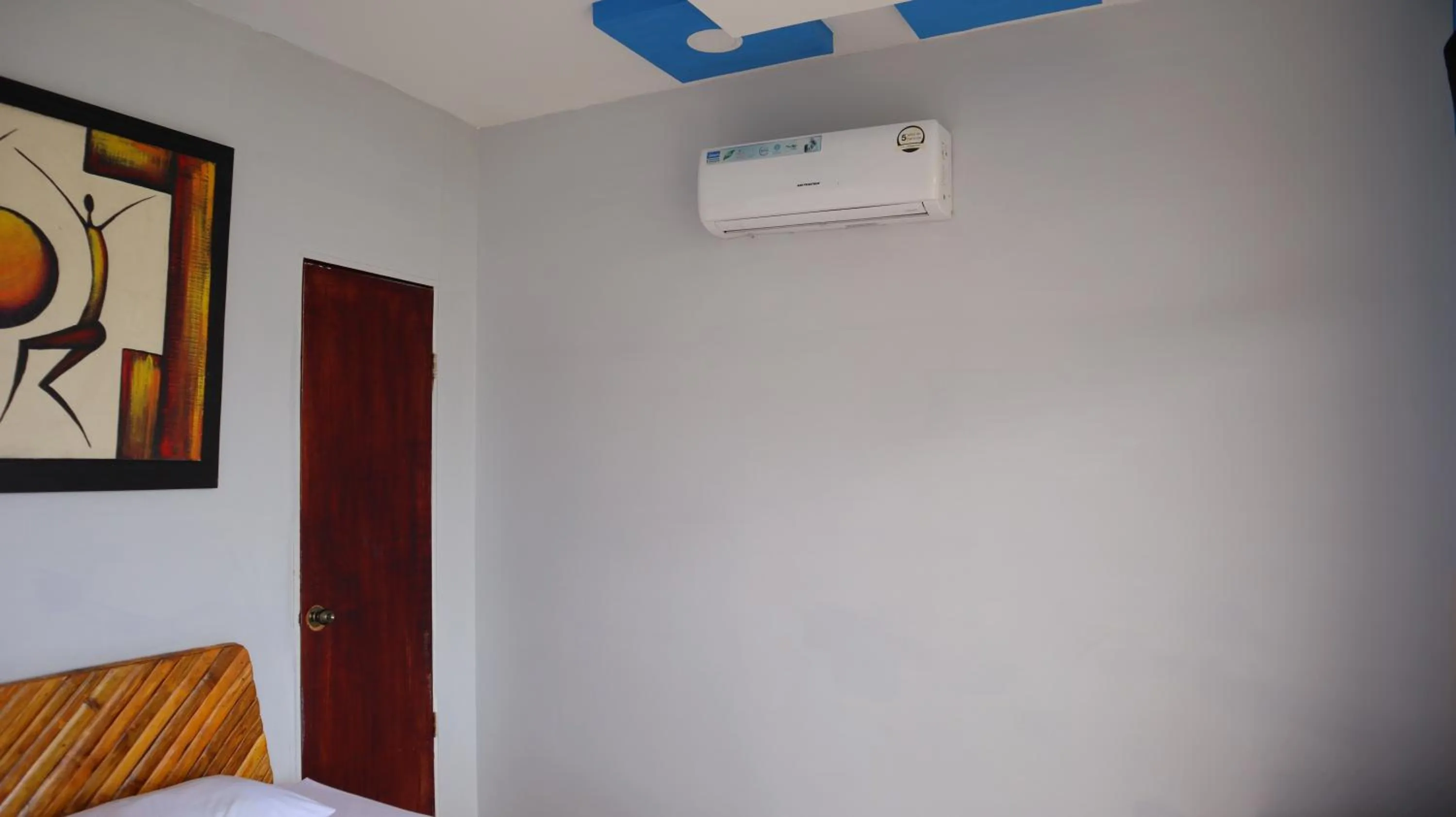 Photo of the whole room, Bed in Hotel Sol y Playa Montañita