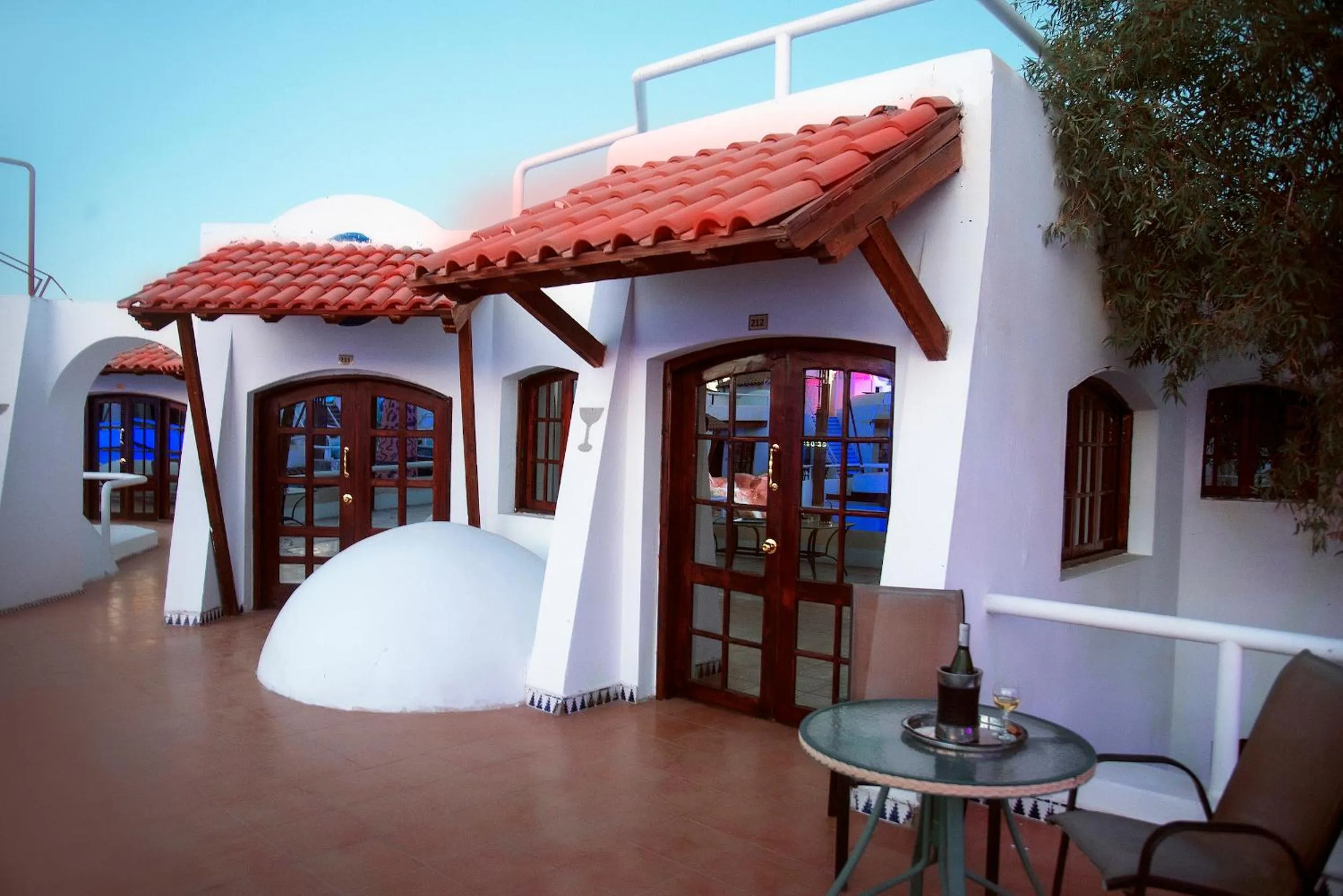 Patio in Sanafir Hotel - El Pacha Suites Sharm - Adults Only