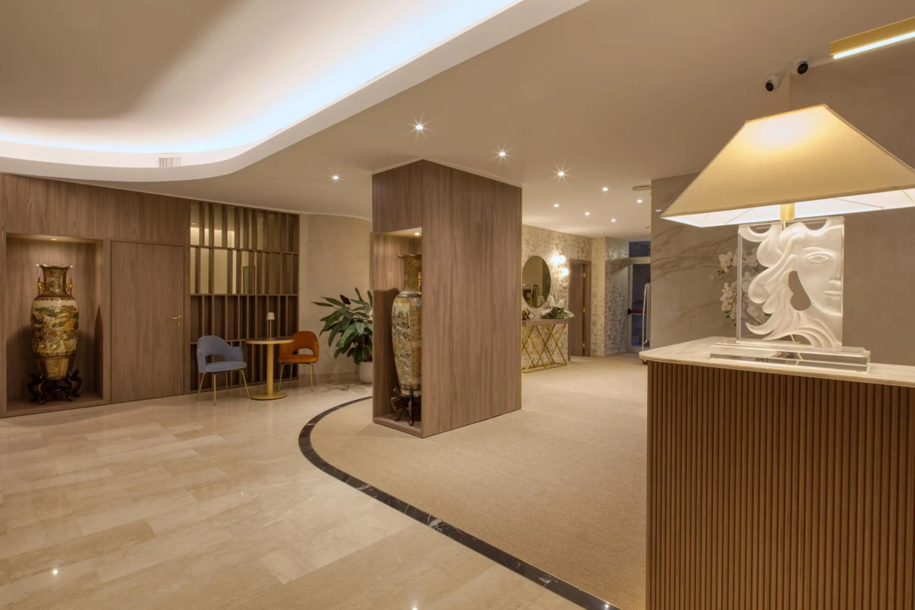 Lobby or reception in Hotel Nasco