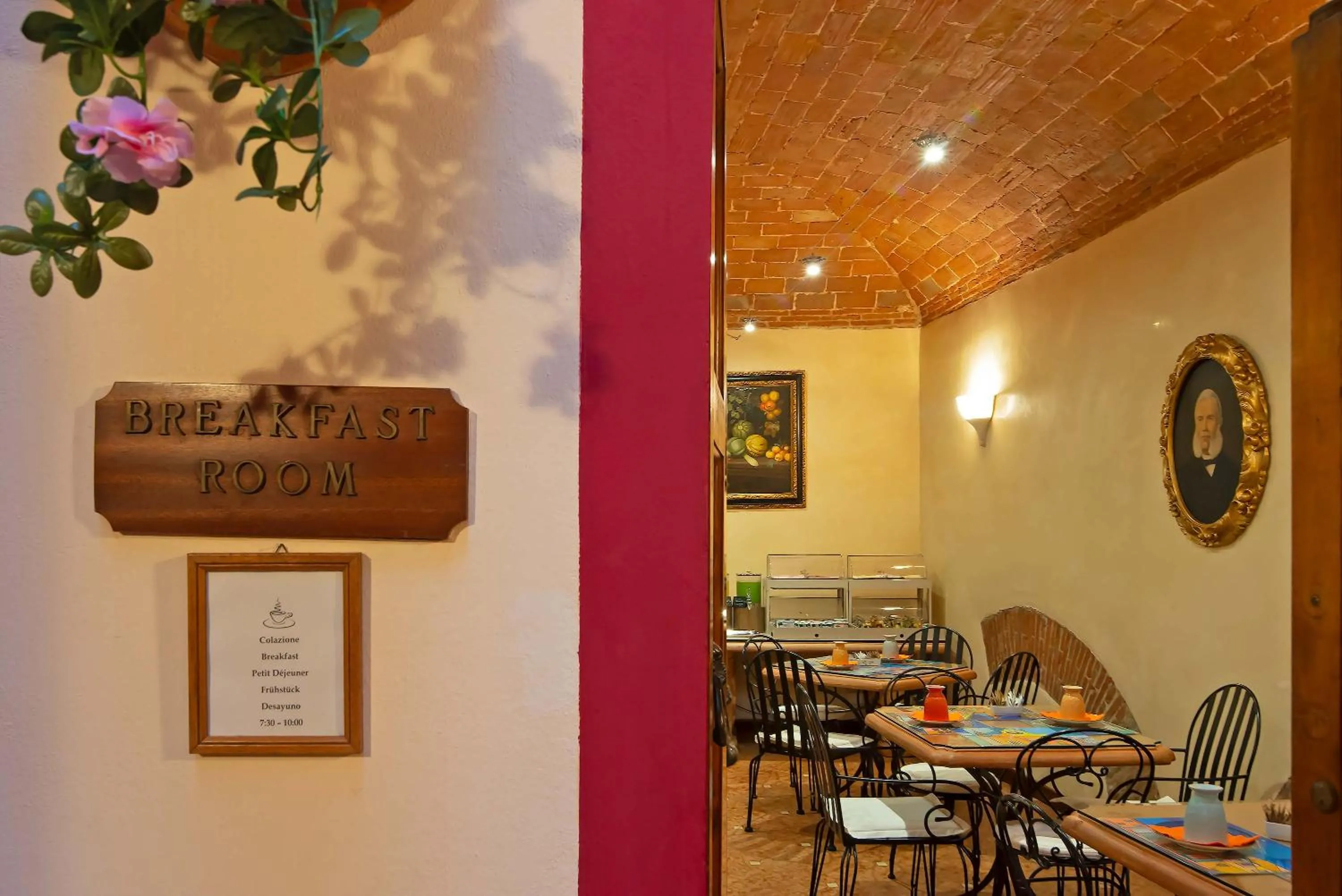 Breakfast in Hotel Porta Faenza