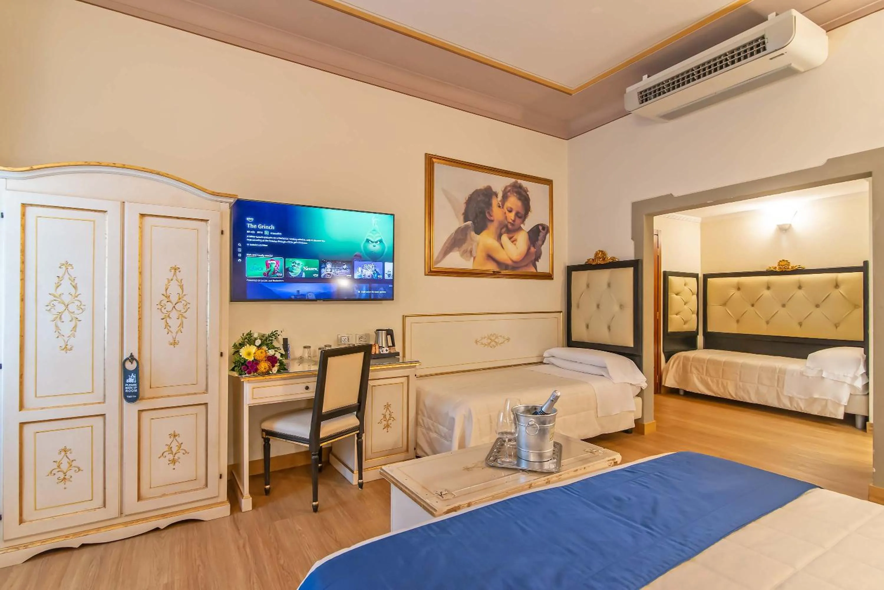 TV and multimedia, Bed in Hotel Porta Faenza