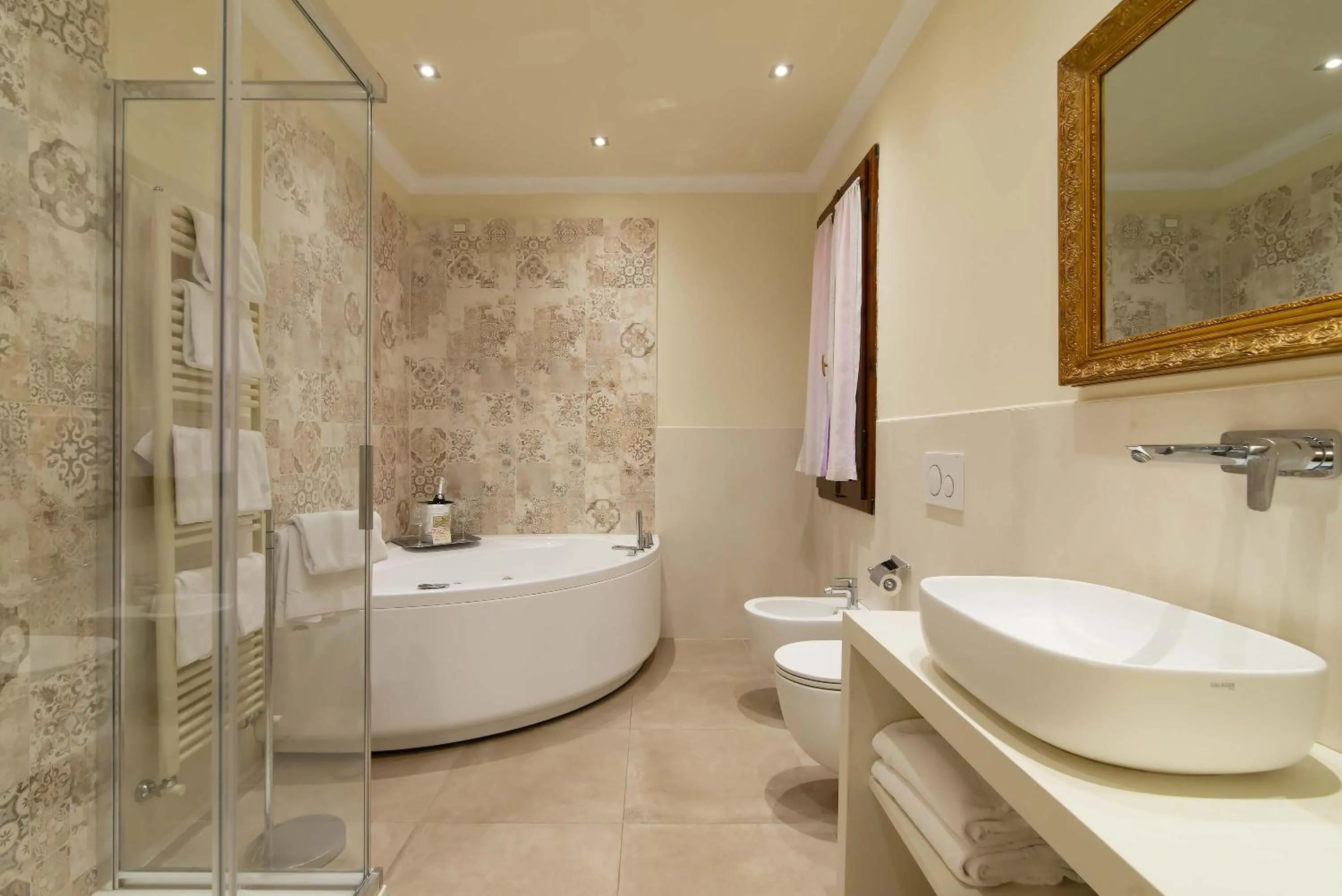 Shower in Hotel Porta Faenza