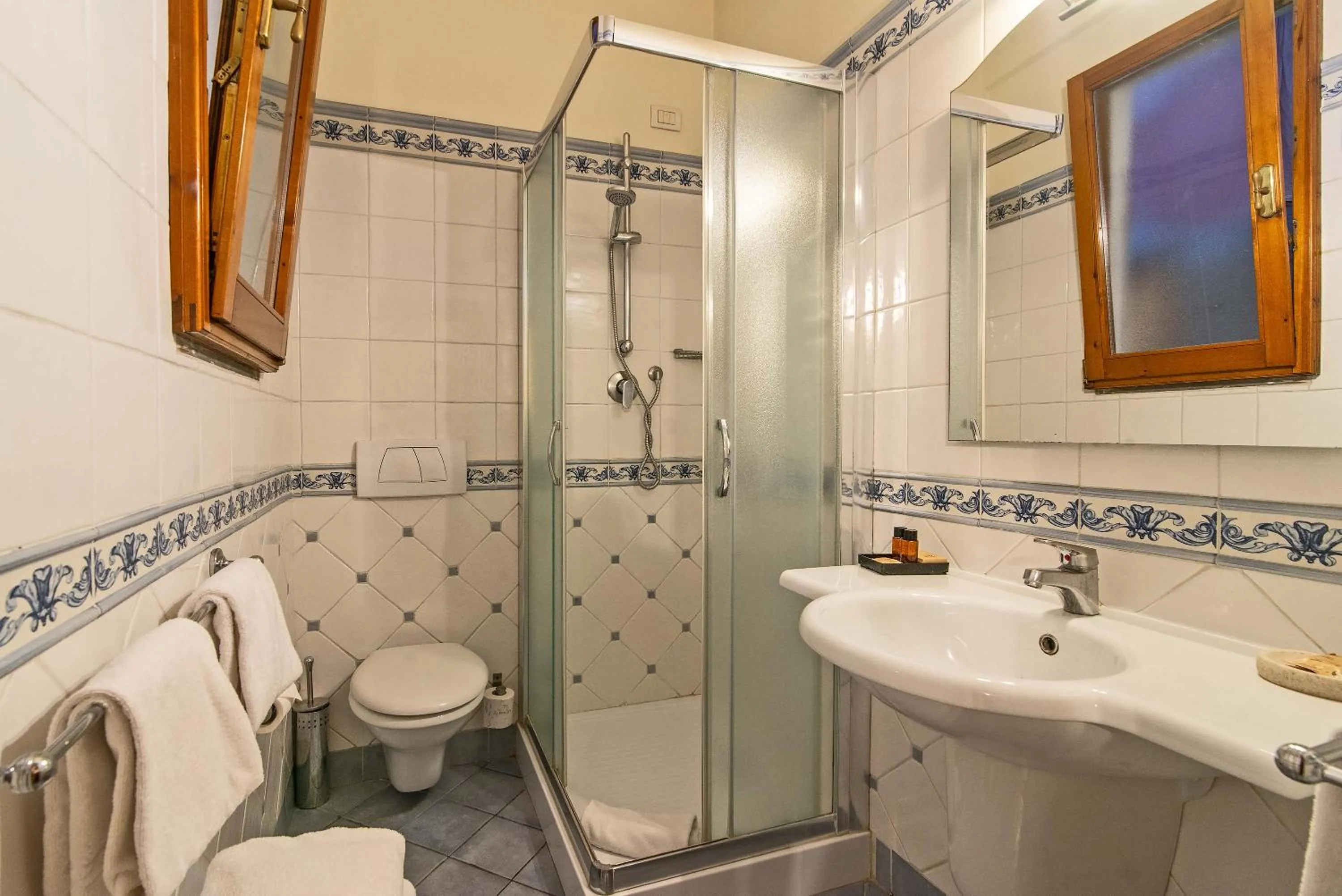 Shower in Hotel Porta Faenza