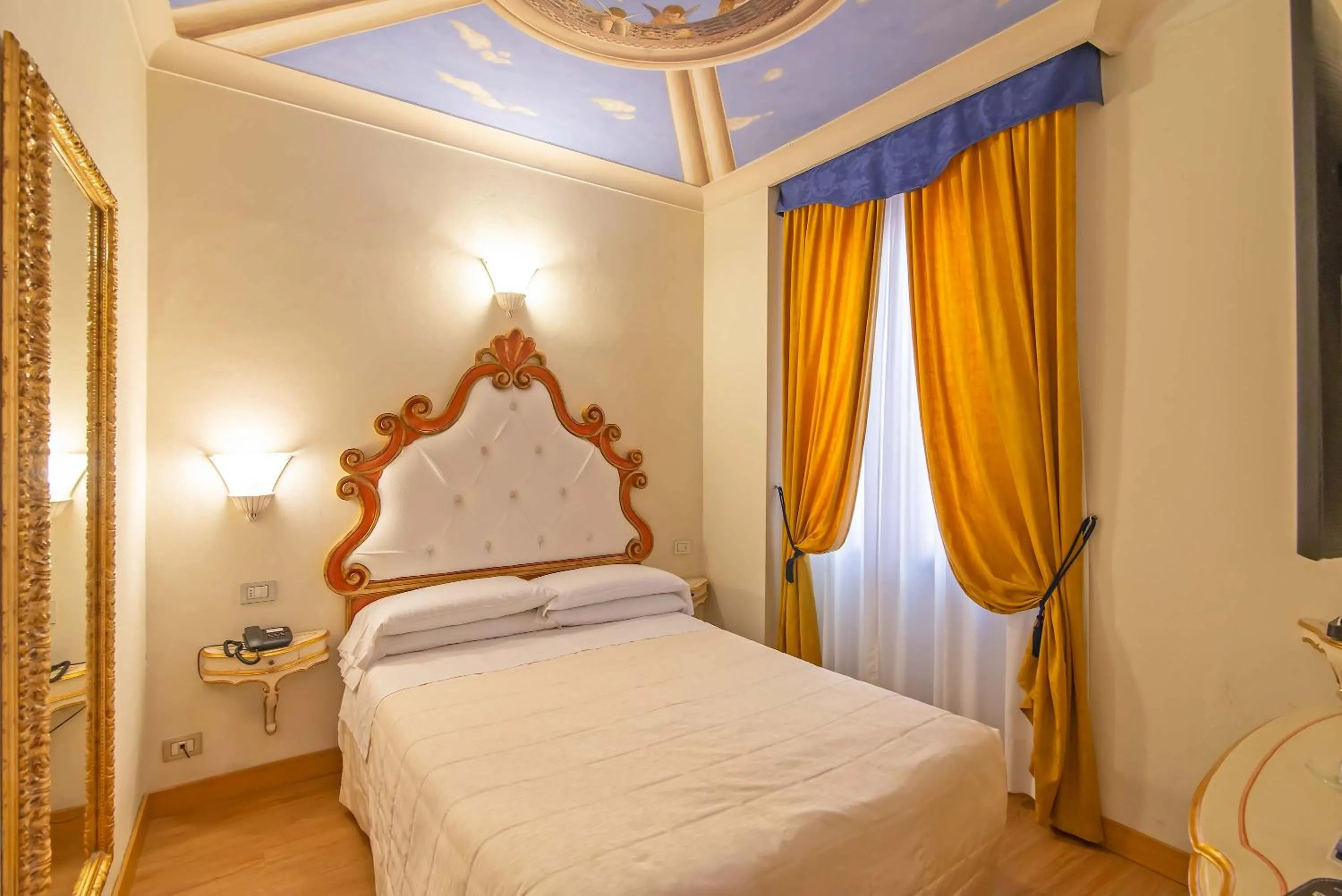 Bed in Hotel Porta Faenza