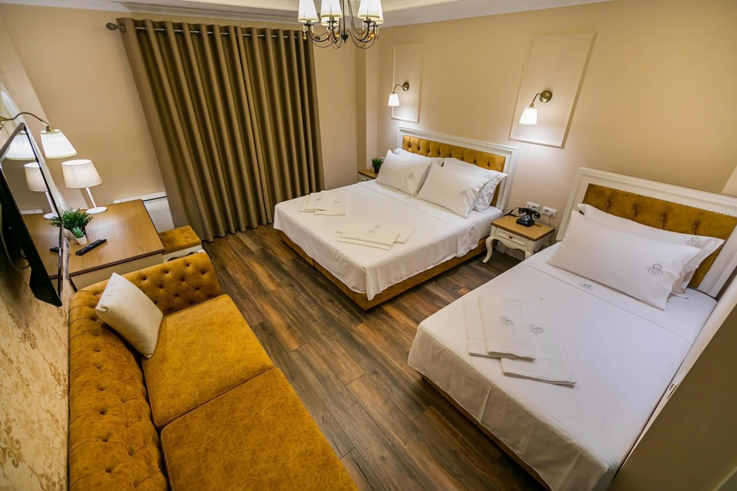 Bedroom, Bed in Legacy Boutique Hotel