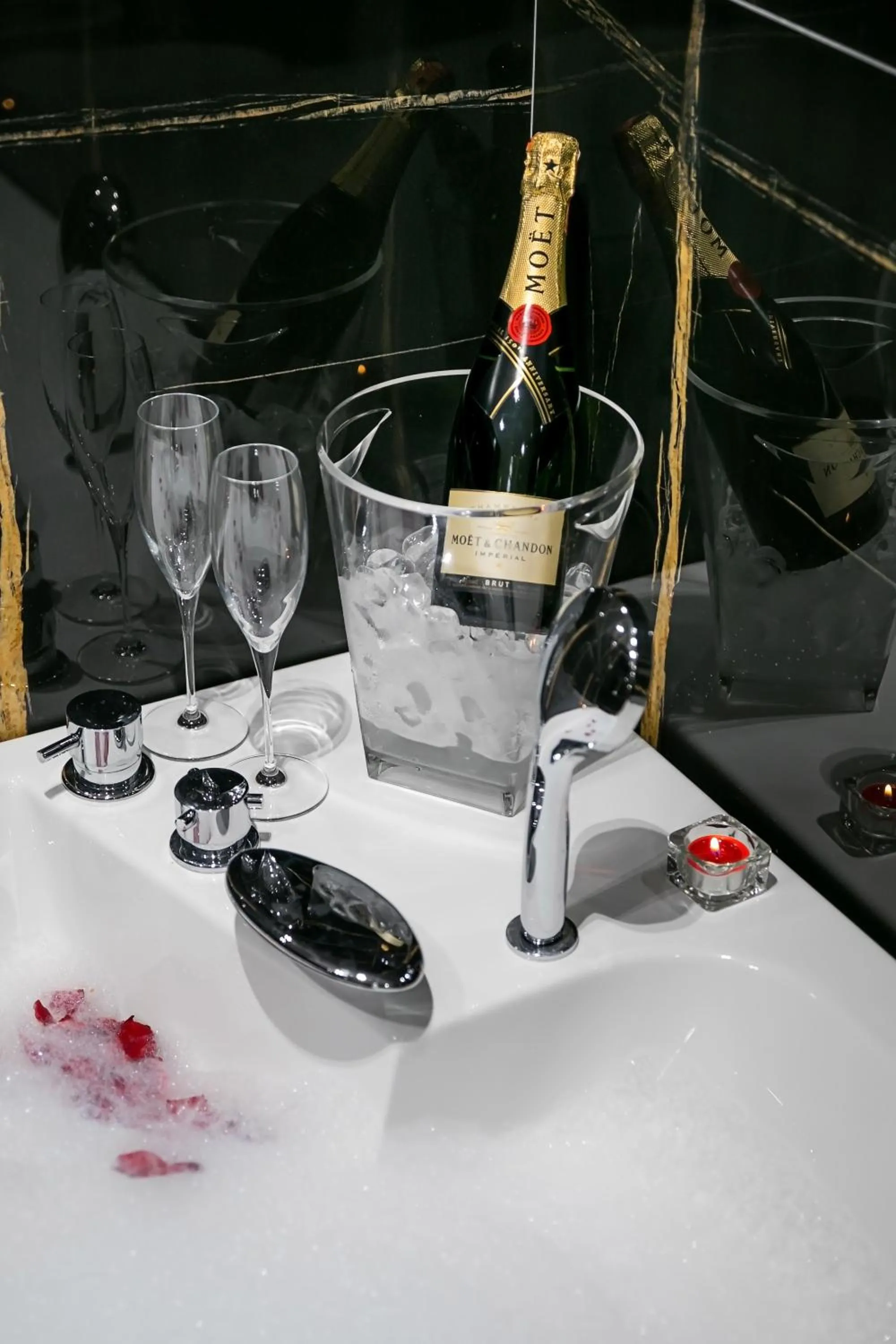 Drinks in Legacy Boutique Hotel