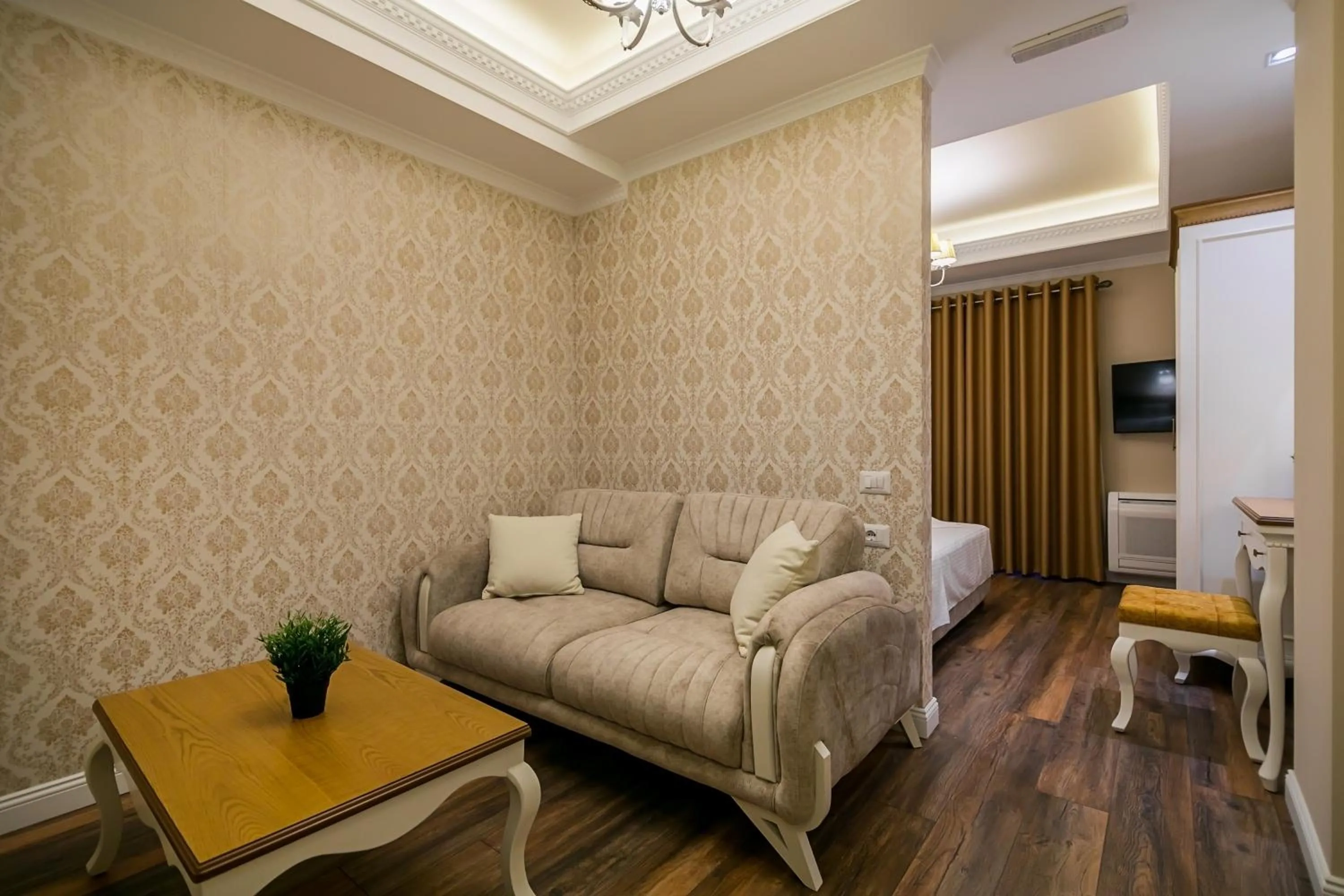 Living room in Legacy Boutique Hotel