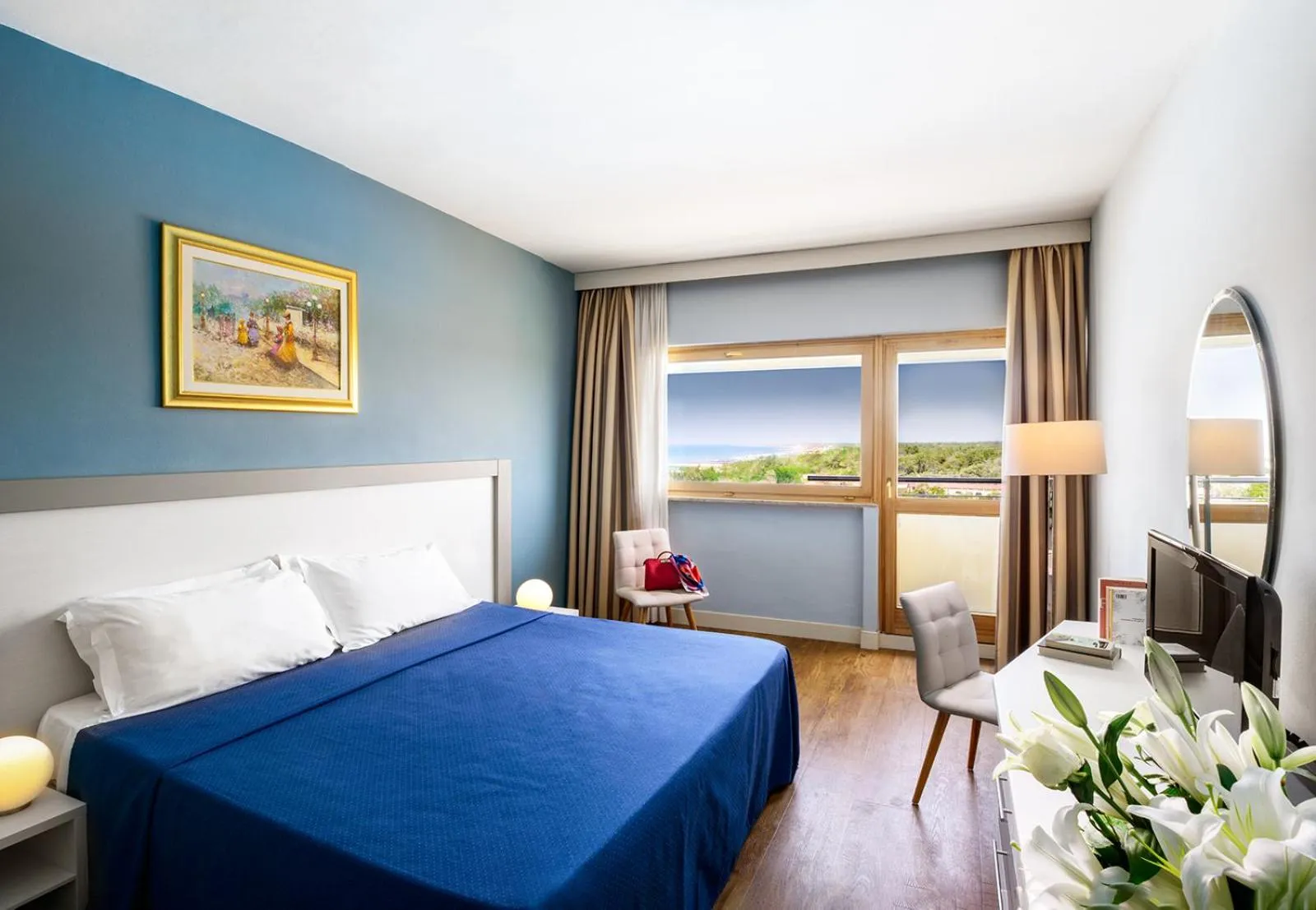 Bedroom, Bed in Grand Hotel Continental