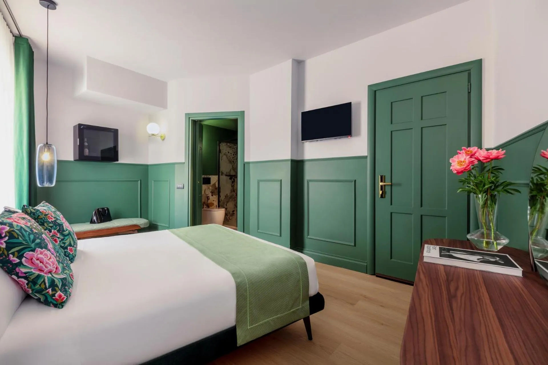 Photo of the whole room, Bed in Hotel Concordia