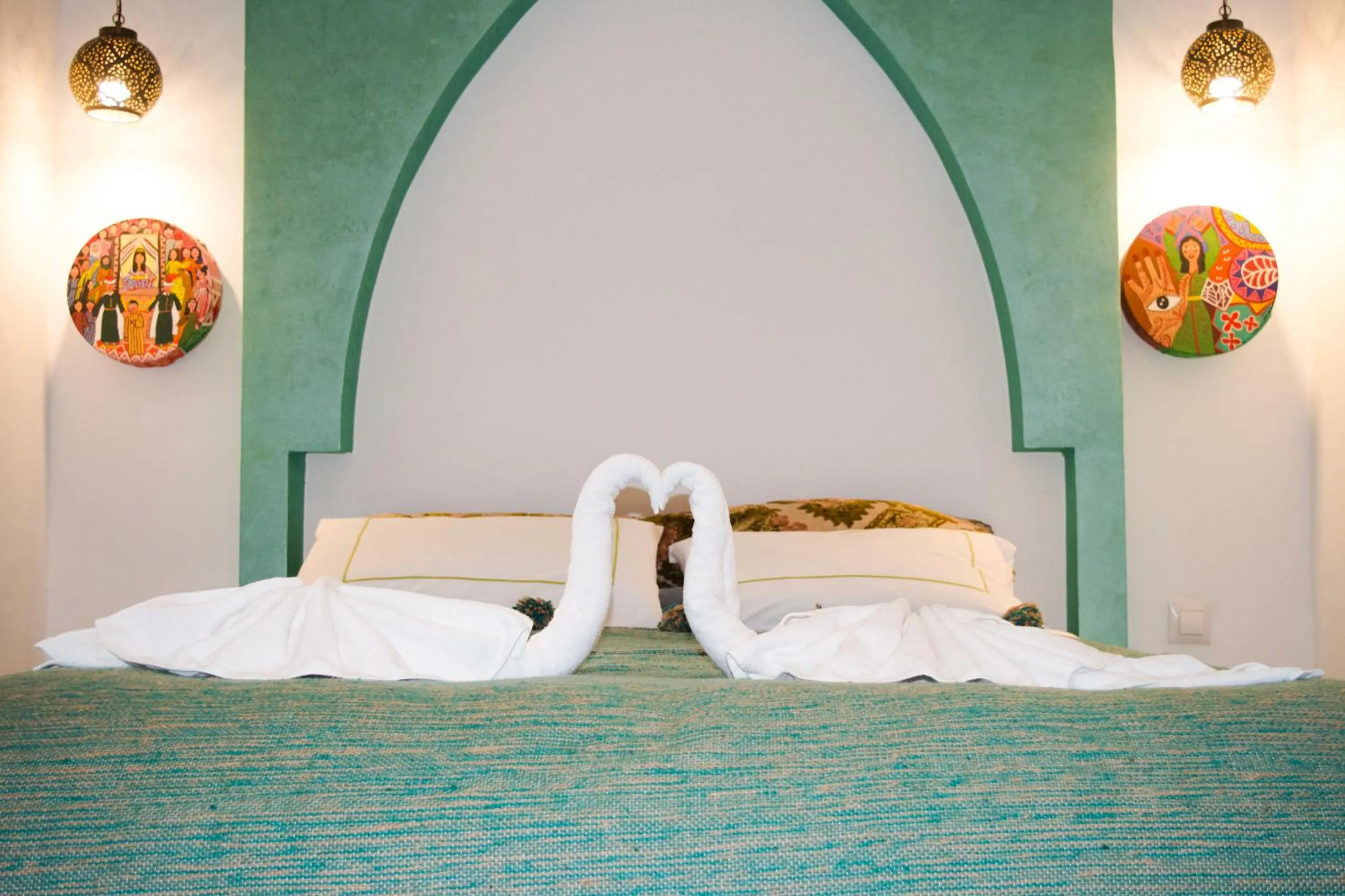 Bed in Riad Le Khan Mogador