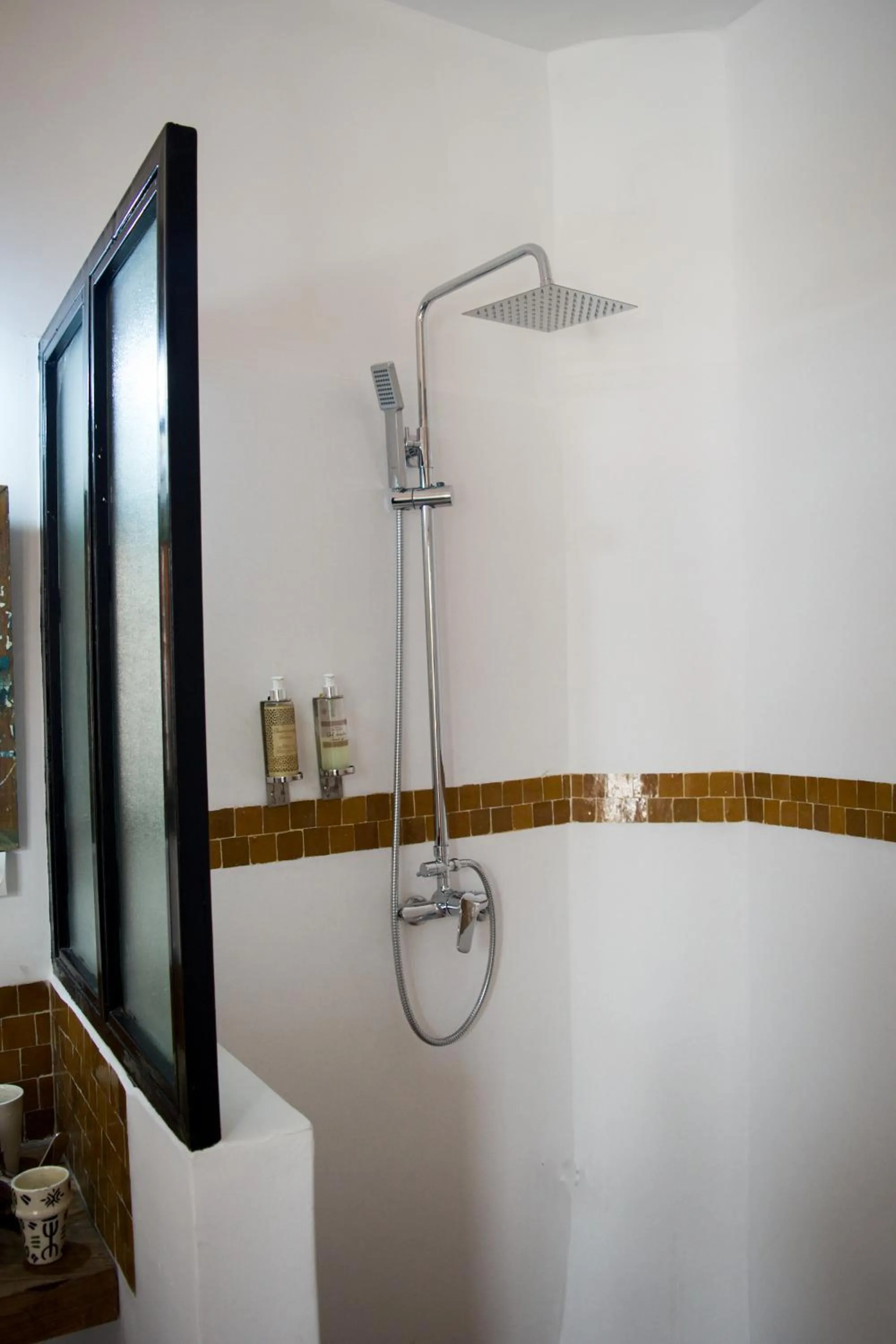 Shower in Riad Le Khan Mogador