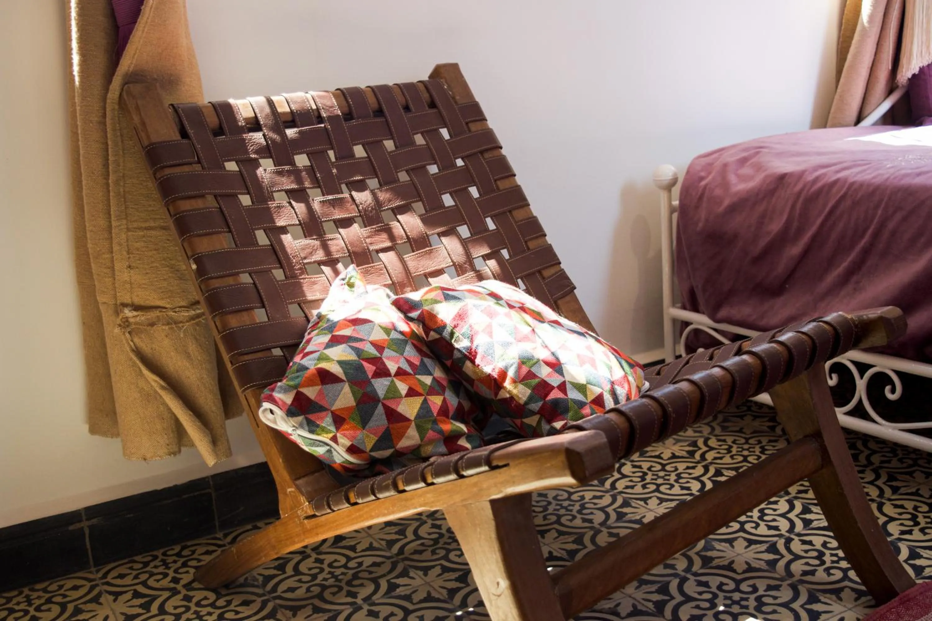 Bed in Riad Le Khan Mogador