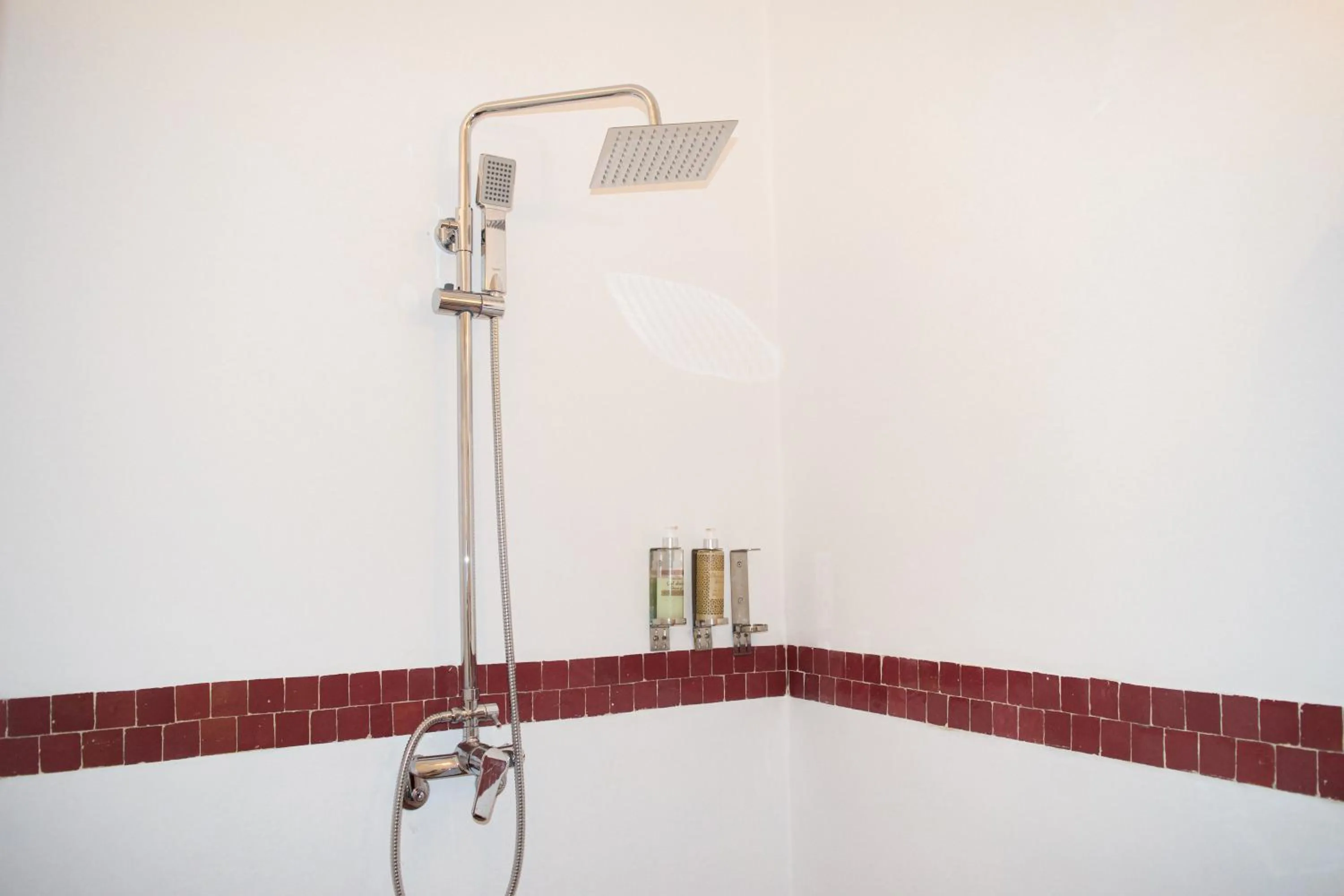 Shower in Riad Le Khan Mogador