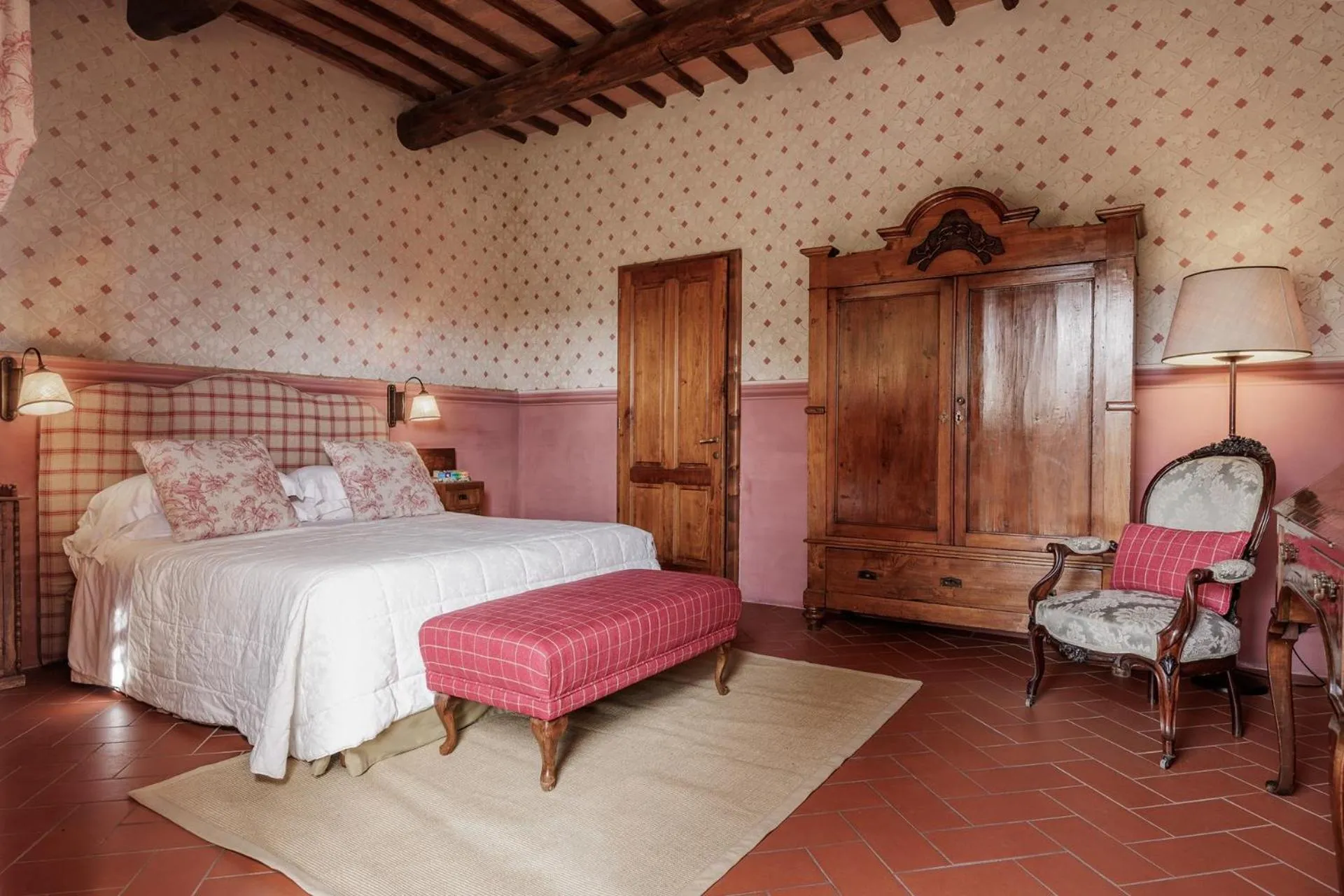Photo of the whole room, Bed in Borgo Vescine