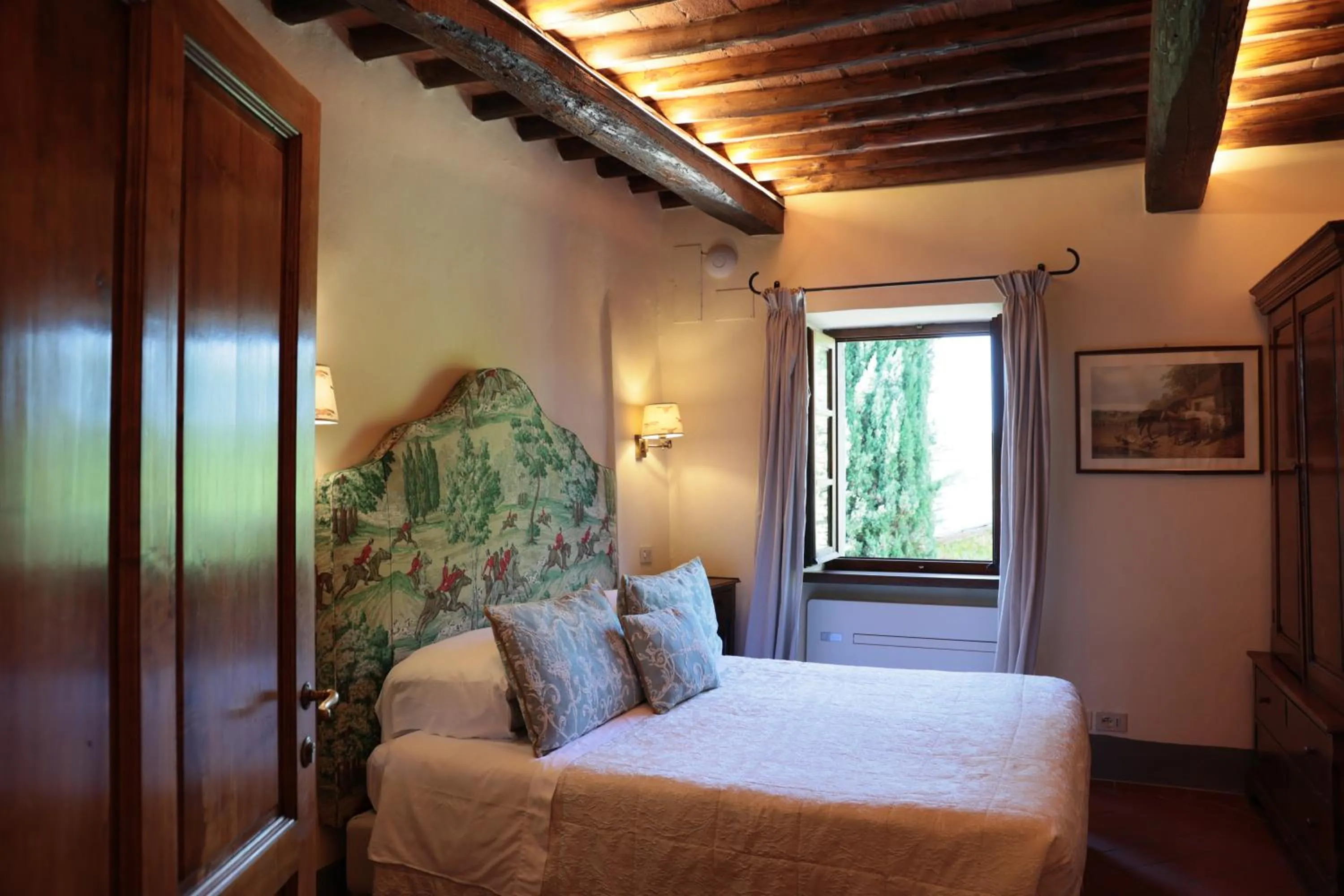 Photo of the whole room, Bed in Borgo Vescine