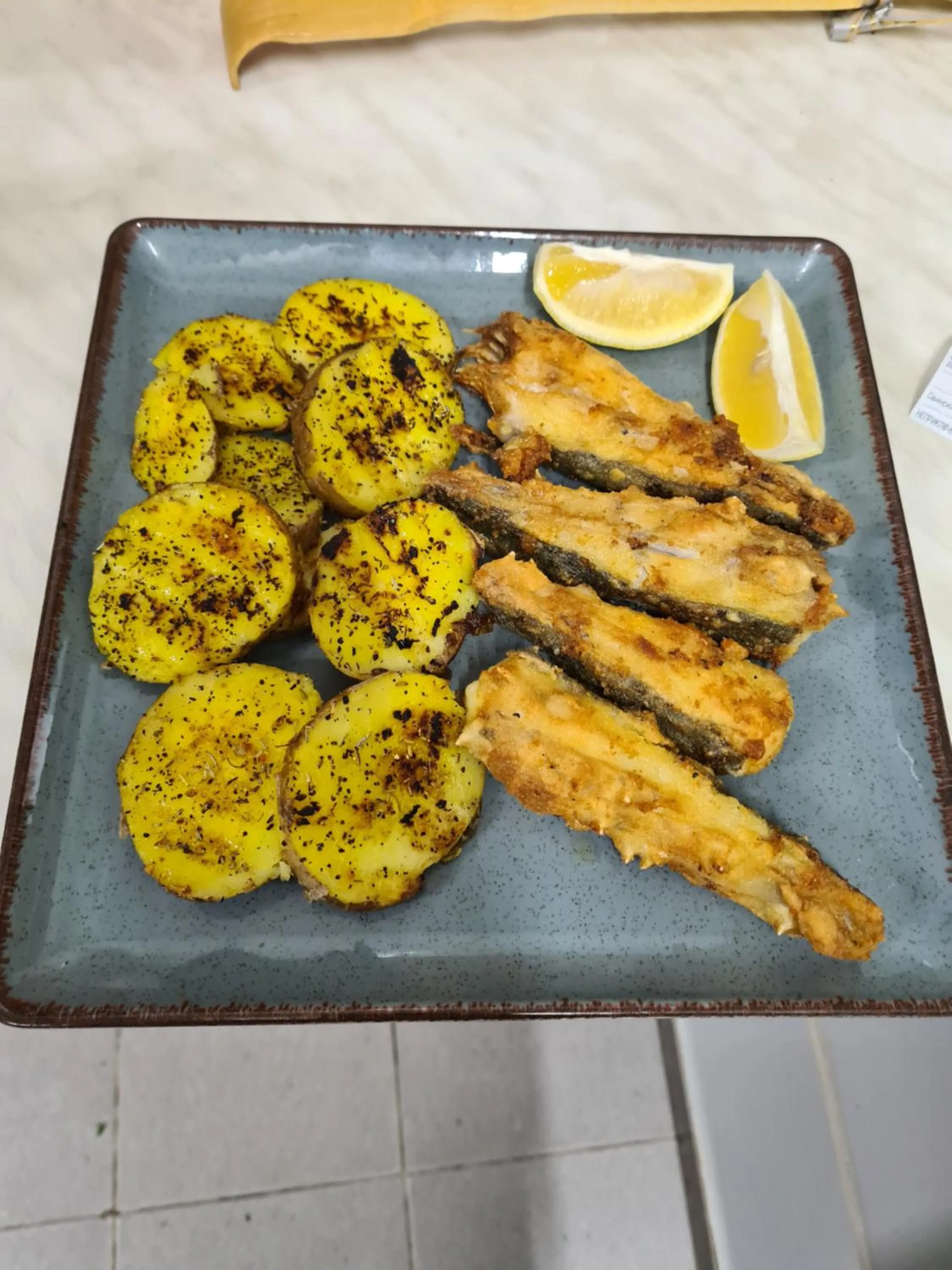 Restaurant/places to eat in HOTEL PARIS Relax Zone