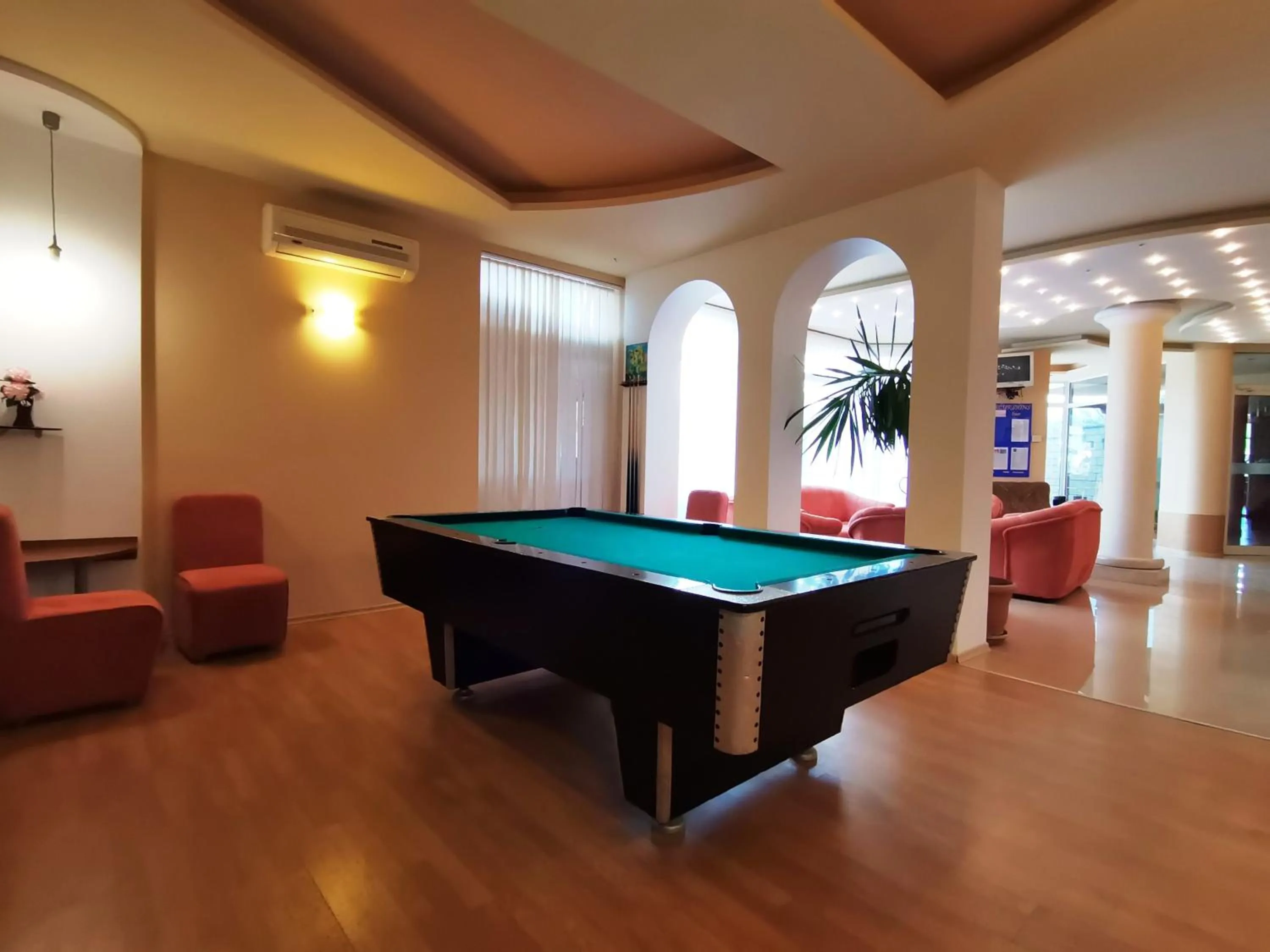 Lobby or reception in HOTEL PARIS Relax Zone