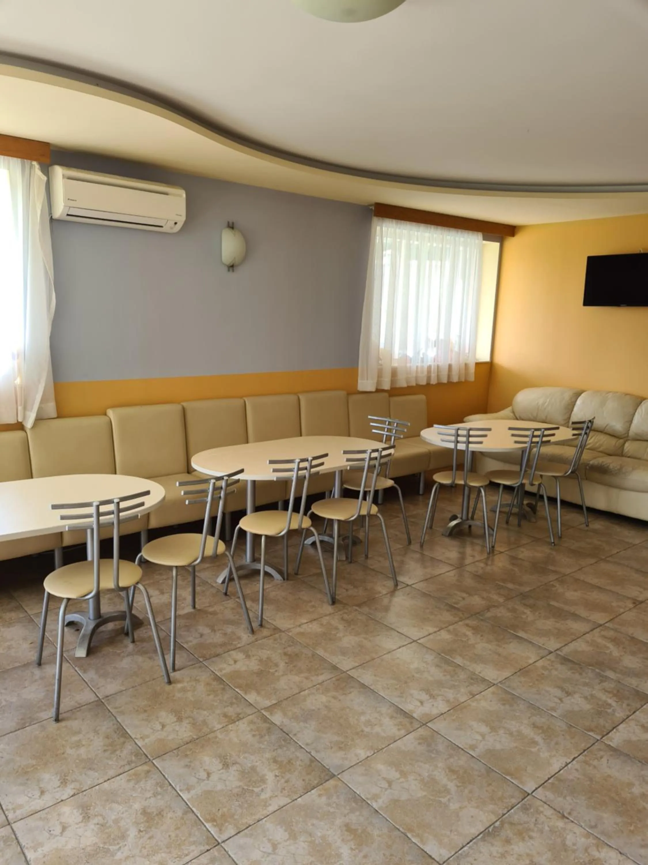 Kids's club in HOTEL PARIS Relax Zone