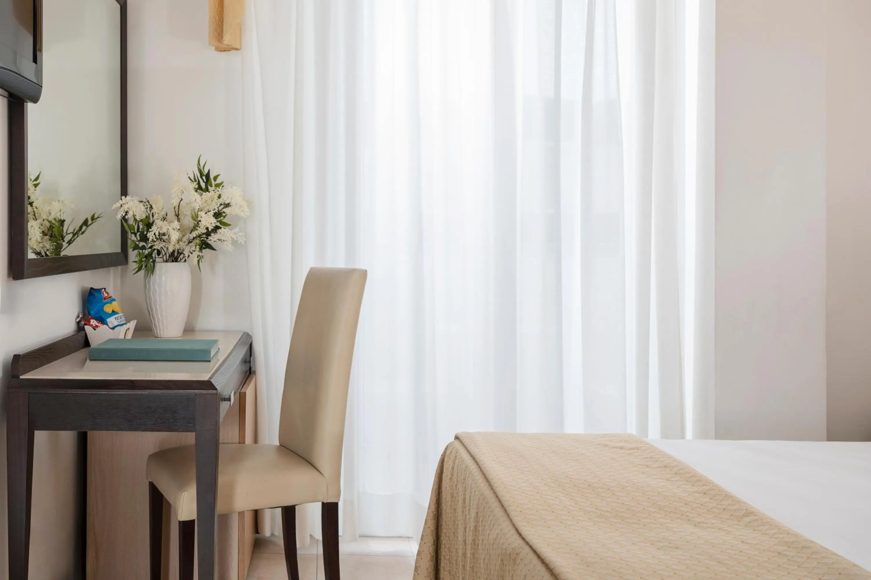 Bed in Hotel Du Soleil