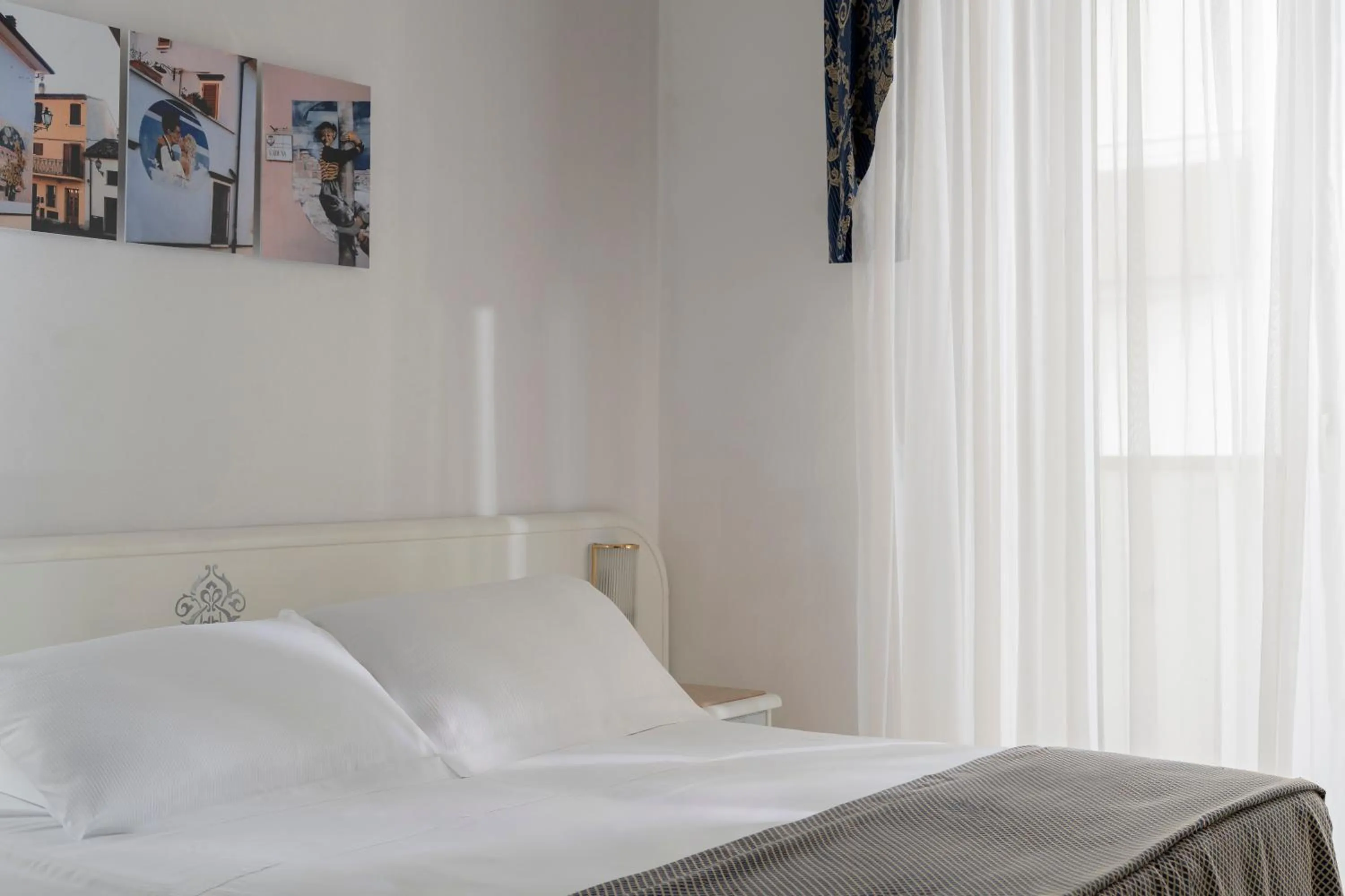 Bed in Hotel Du Soleil