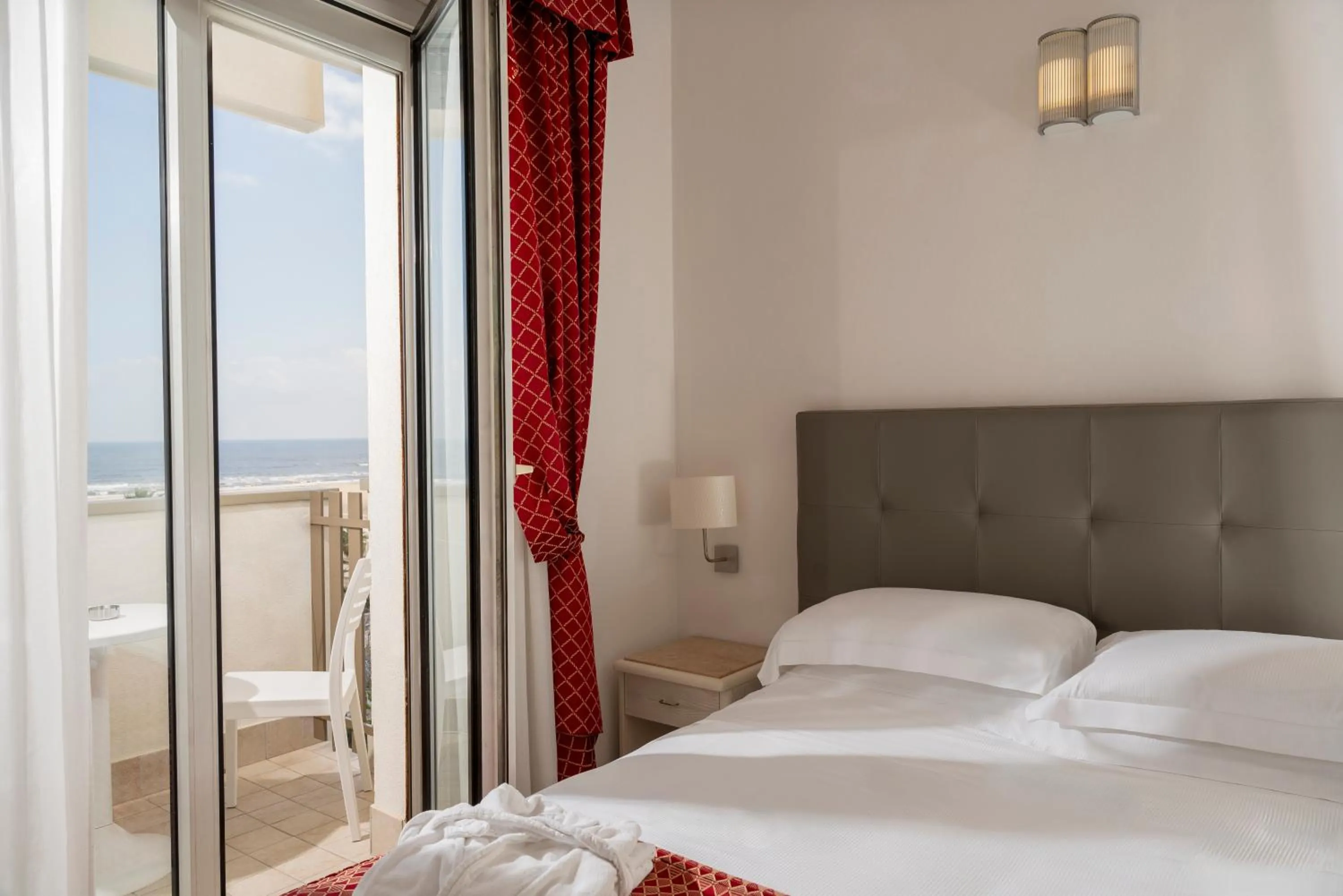 Bed in Hotel Du Soleil