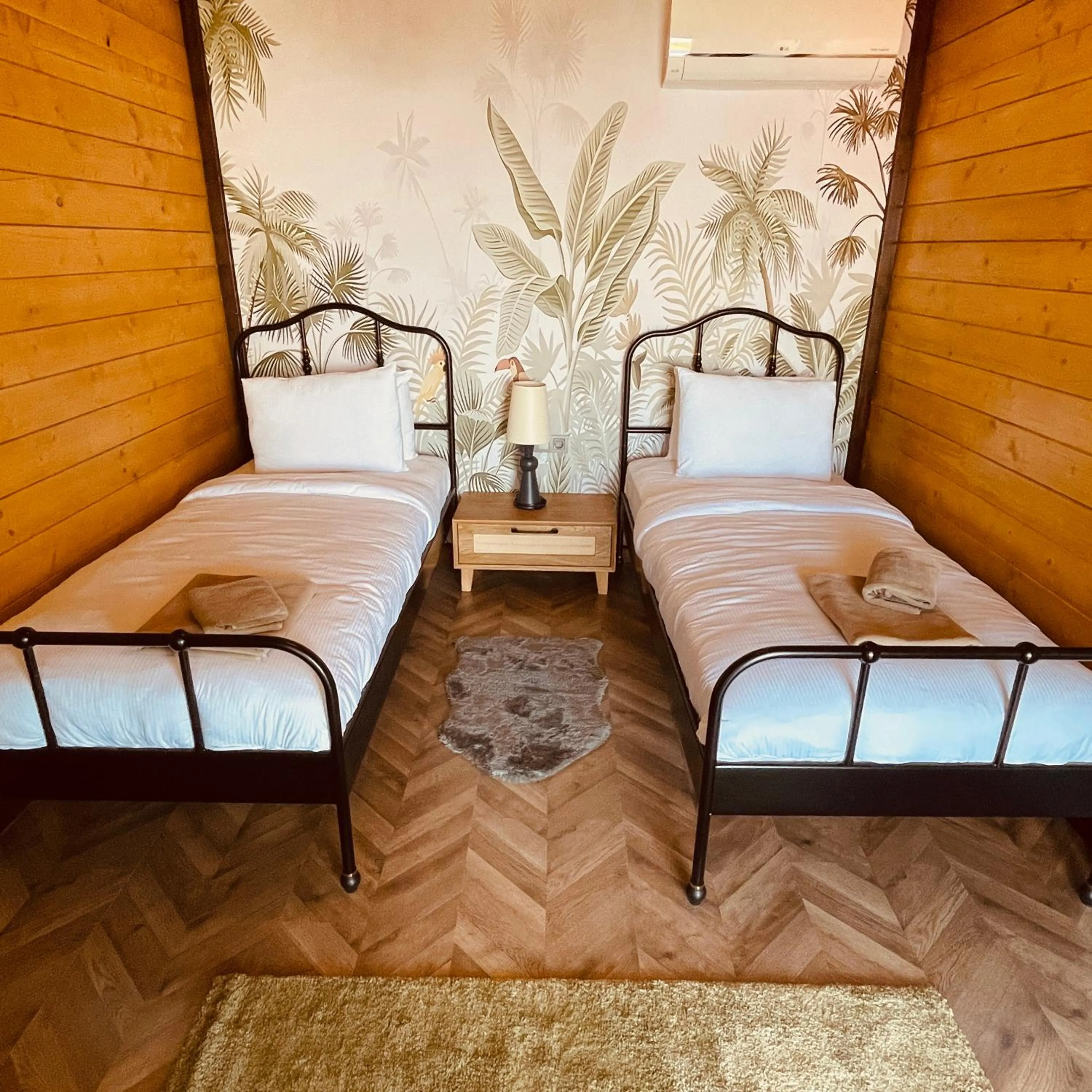 Photo of the whole room, Bed in Kartepe Panorama