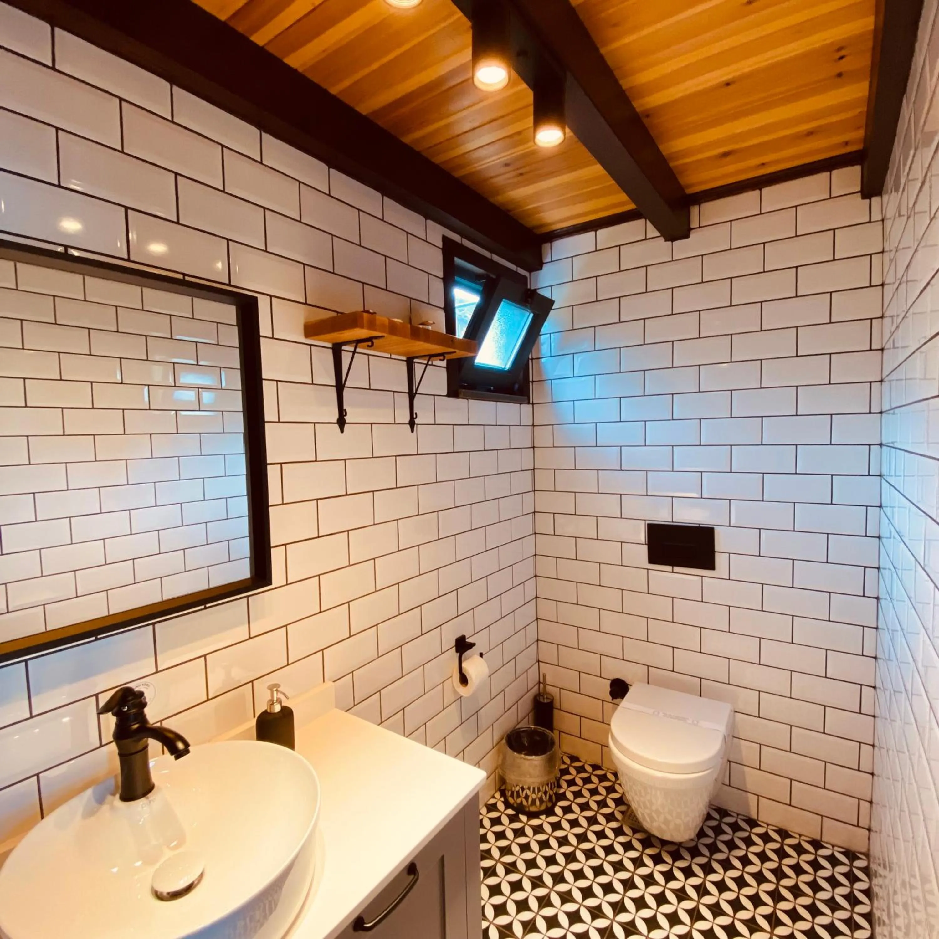 Toilet in Kartepe Panorama