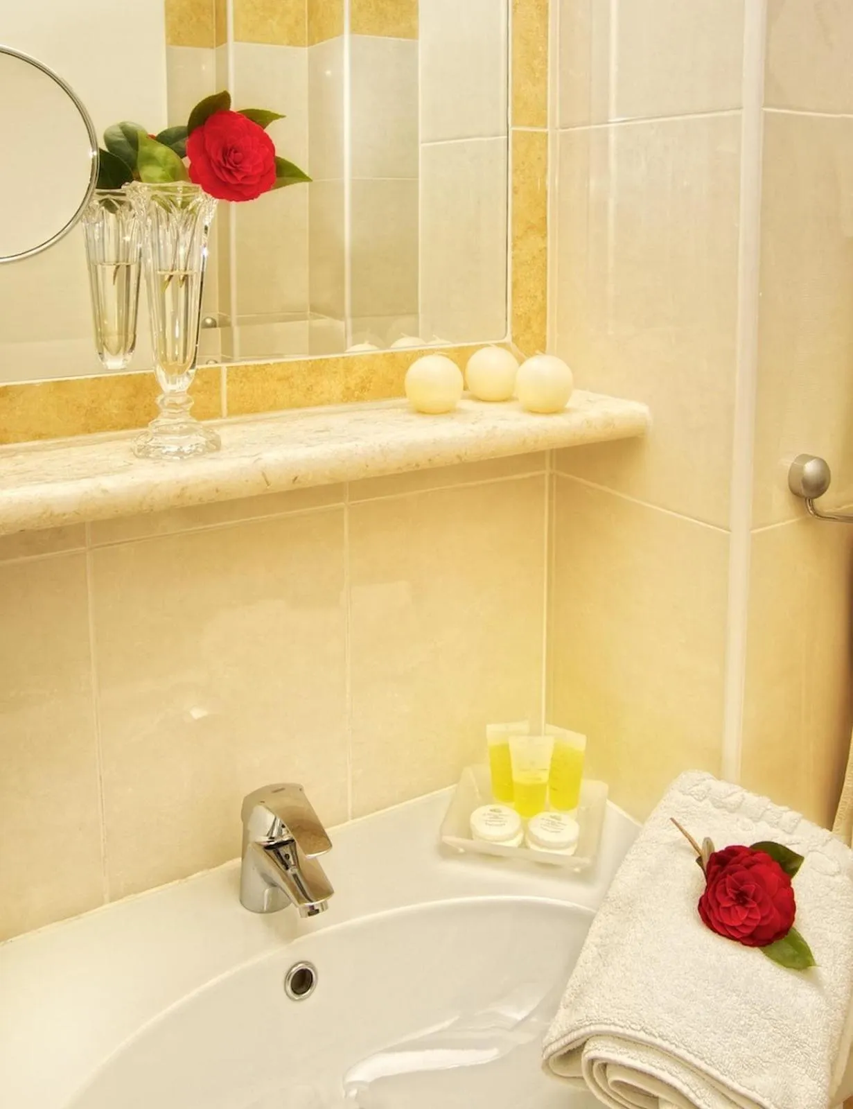 Bathroom in Hotel "La Pensione Svizzera"