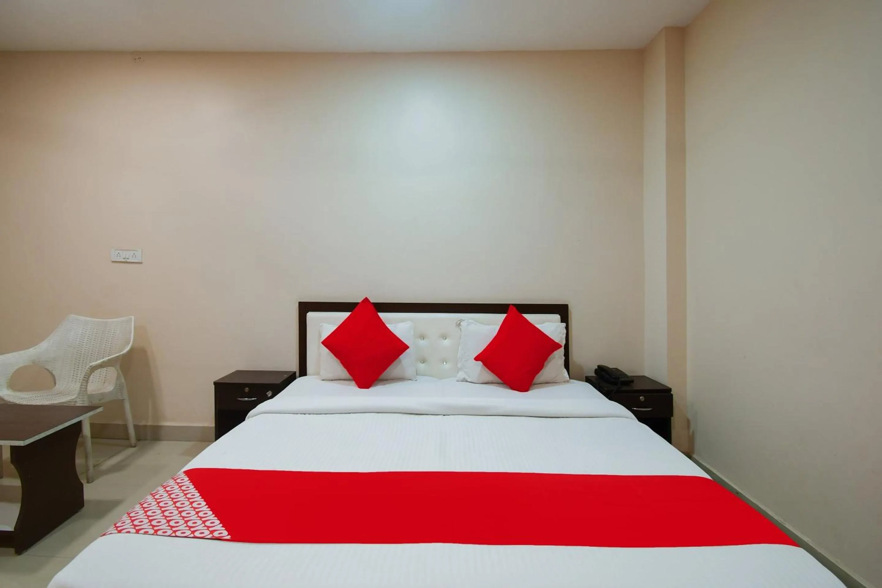 Bedroom, Bed in Hotel O Harihar Premium
