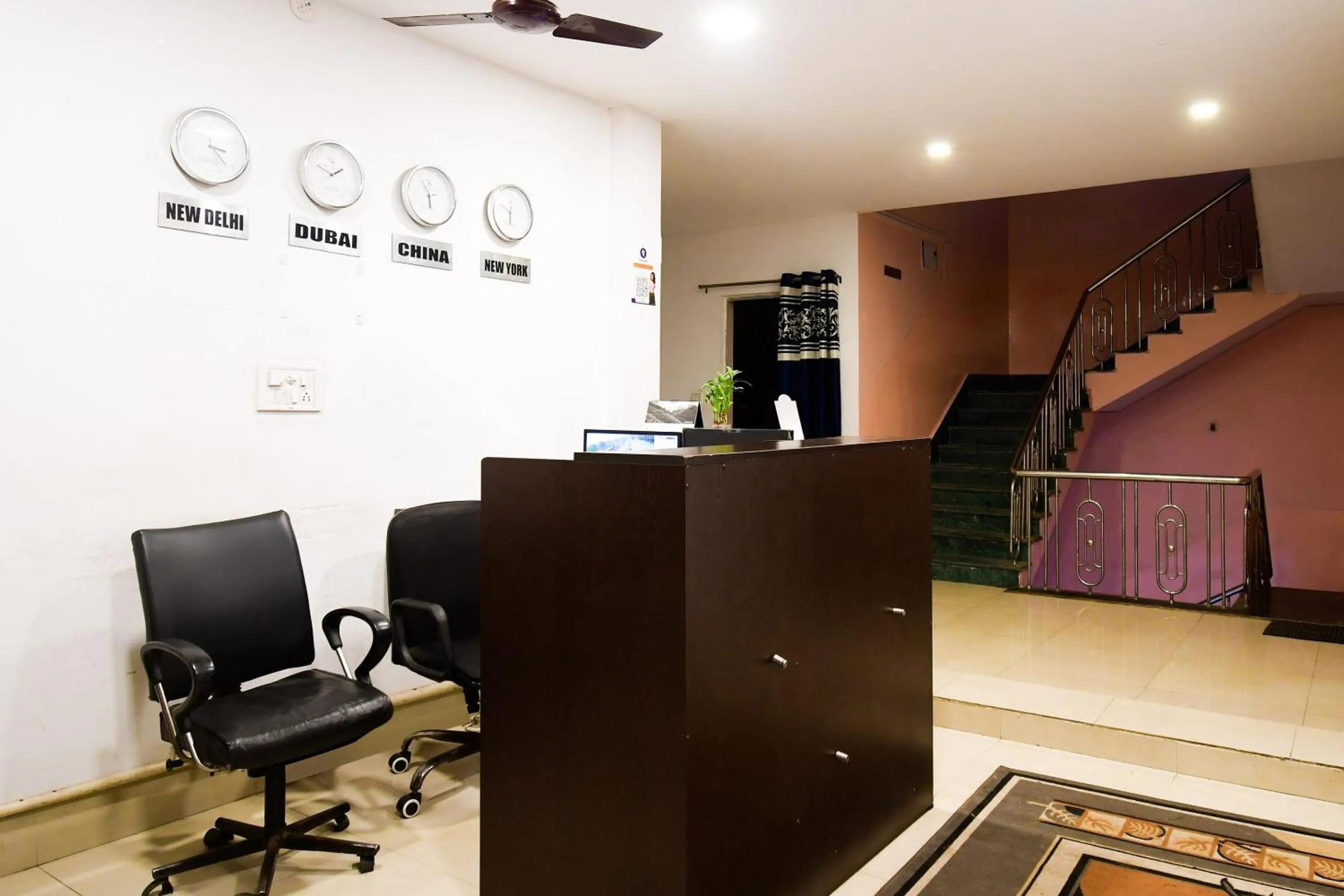 Lobby or reception in Hotel O Harihar Premium